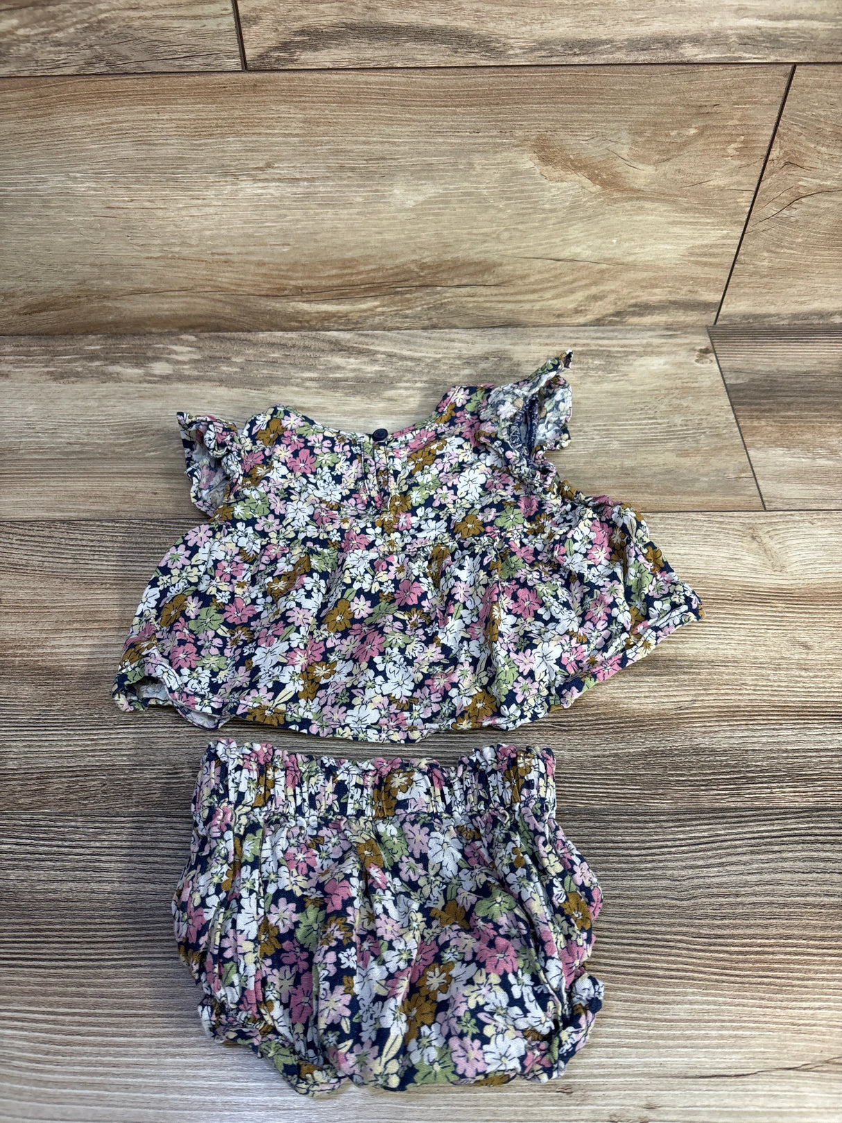 Okie Dokie 2pc Floral Top & Shorts Set Navy sz 6m