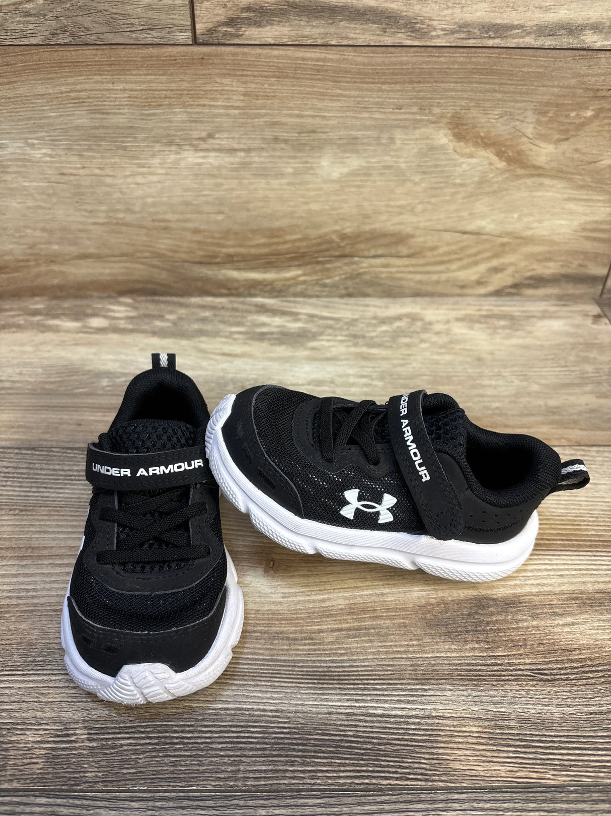 Under Armour Assert 10 Alternate Closure Sneakers Black sz 7c