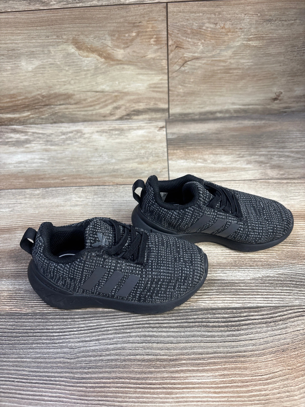 Adidas Swift Run 22 Sneakers Black sz 8c
