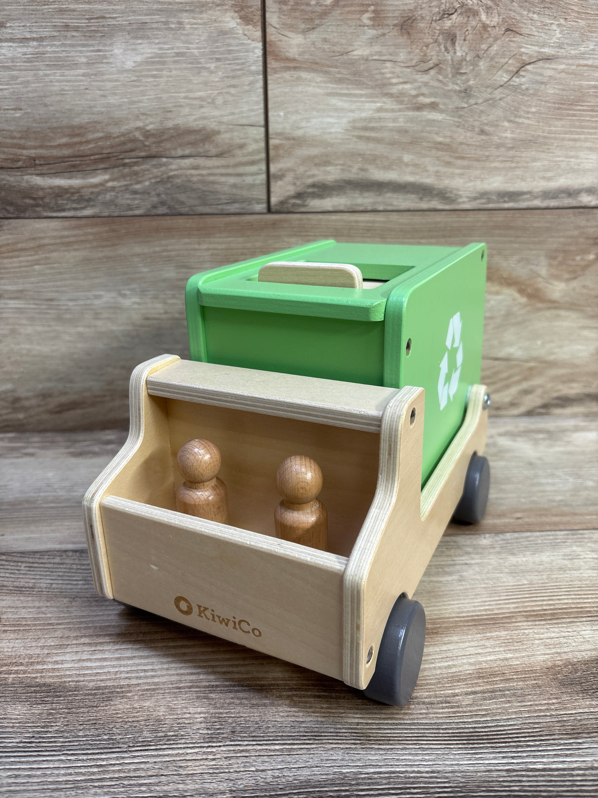 KiwiCo Fill-It-Up Recycling Truck