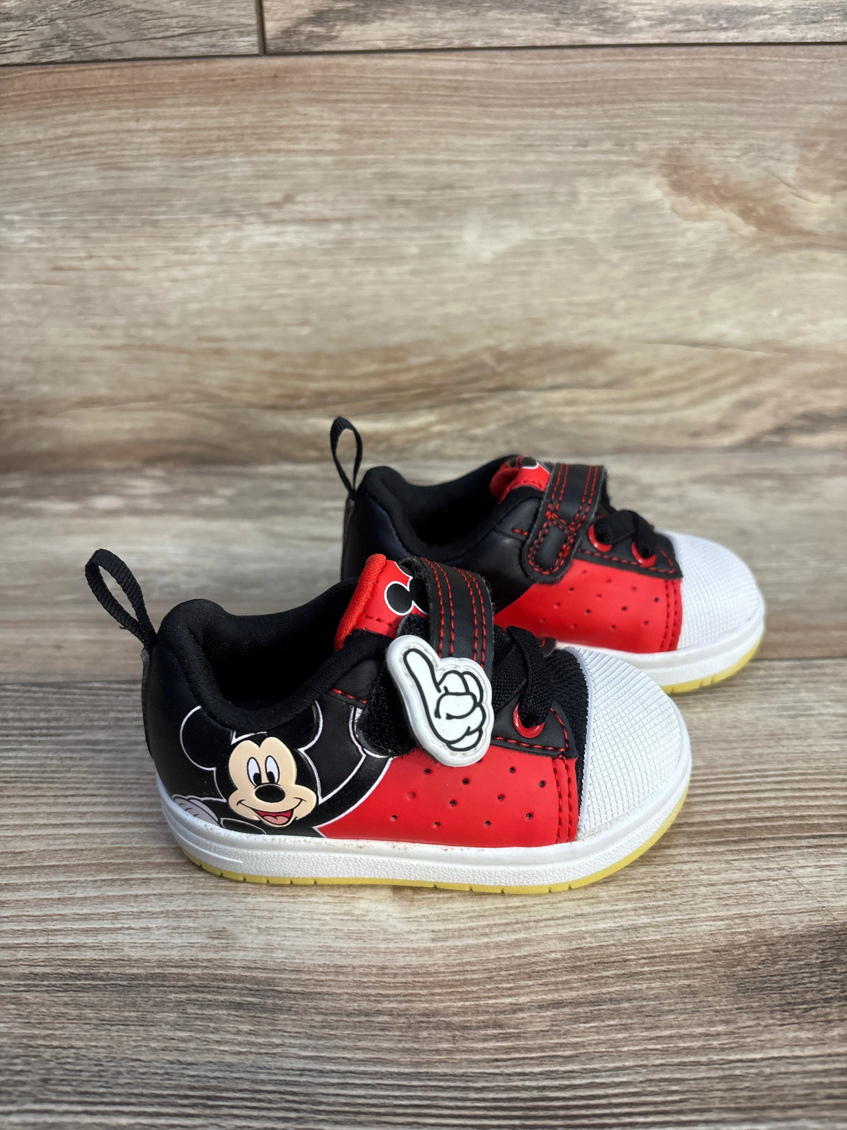 Disney Junior Mickey Mouse Sneakers Red sz 4c