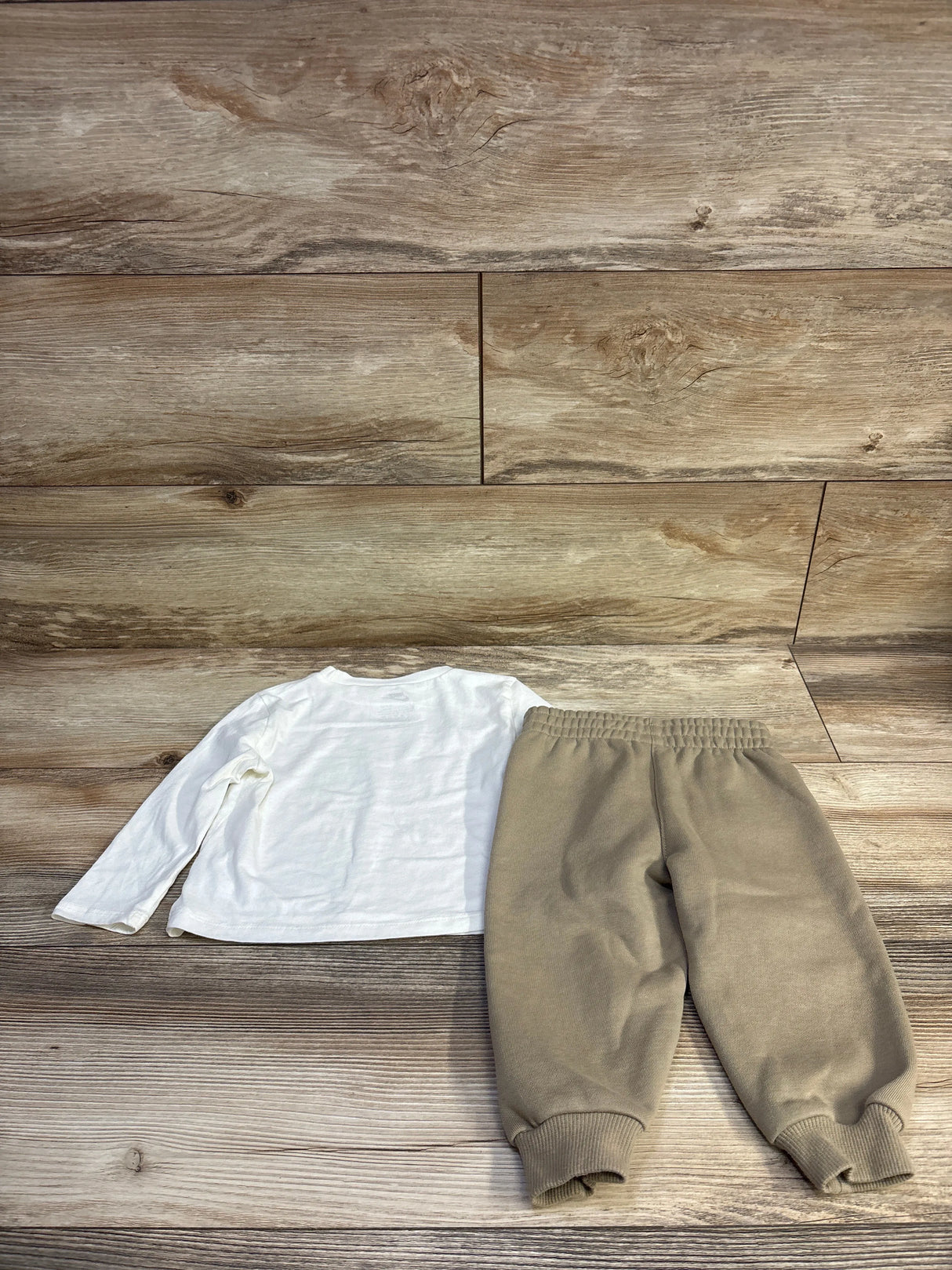 Nike 2pc Long Sleeve Shirt & Joggers Set White sz 18m