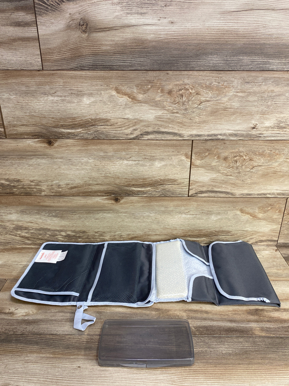 Munchkin Go Change Portable Diaper Changing Pad, Grey