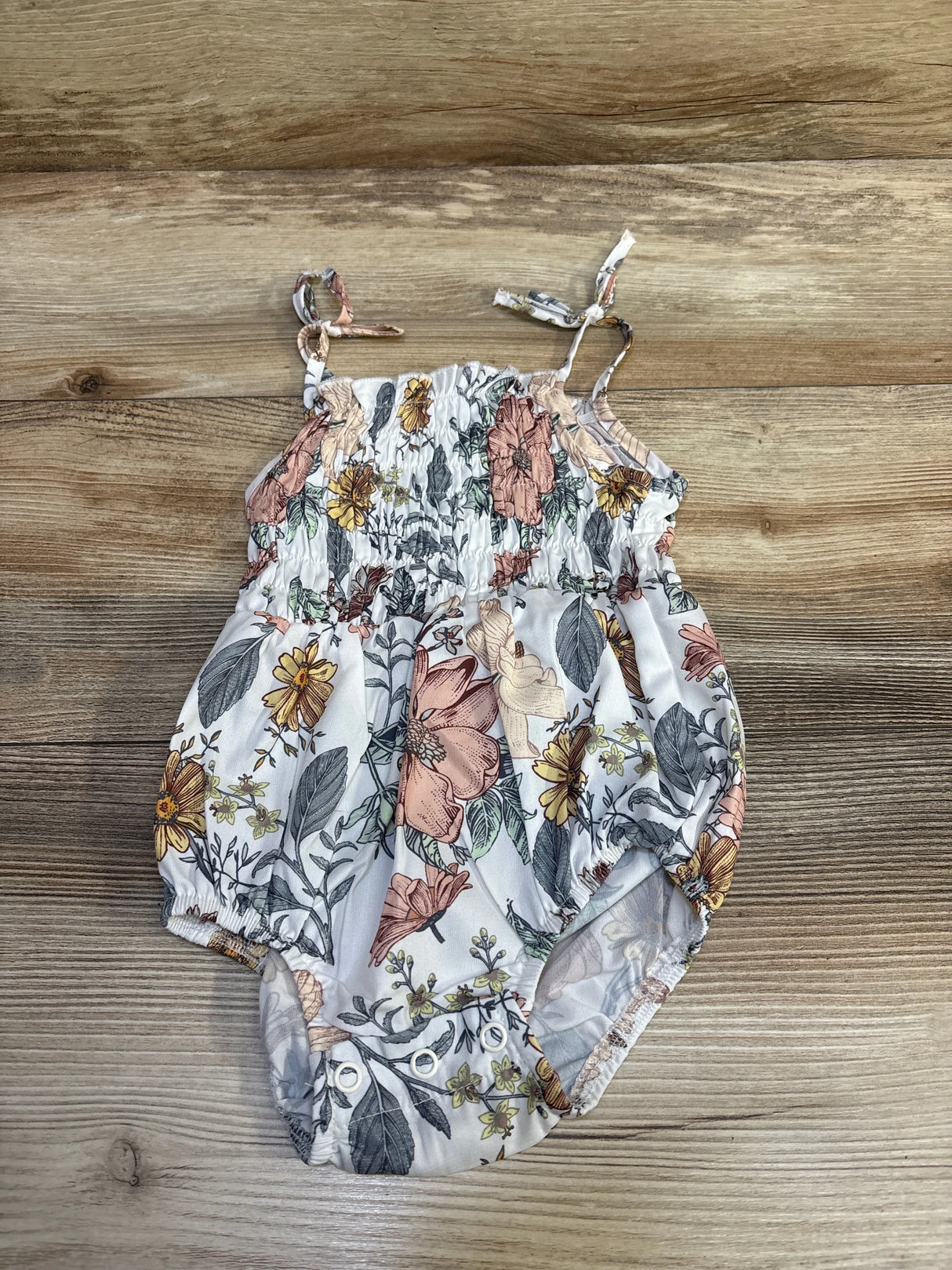 Shein Floral Smocked Romper White sz 6-9m