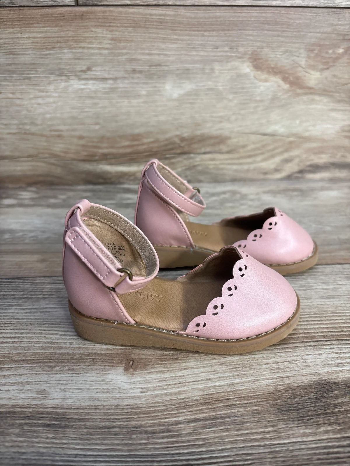 Pair of pink chunky eyelet-trim ballet flats for kids by Me n Mommy To Be