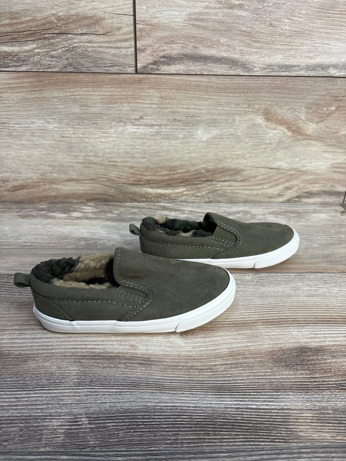 Old Navy Sherpa Lined Canvas Slip-On Sneakers, Green sz 9c