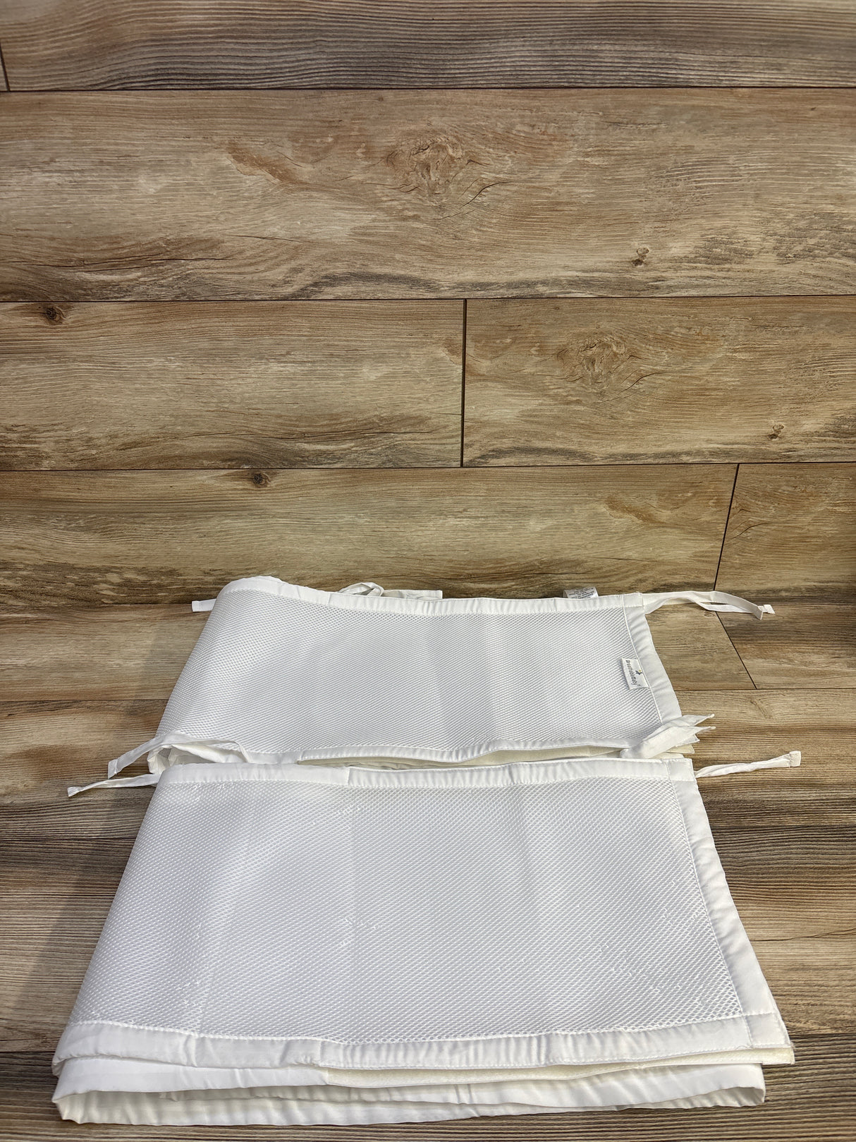 BreathableBaby Mesh Crib Liner in White