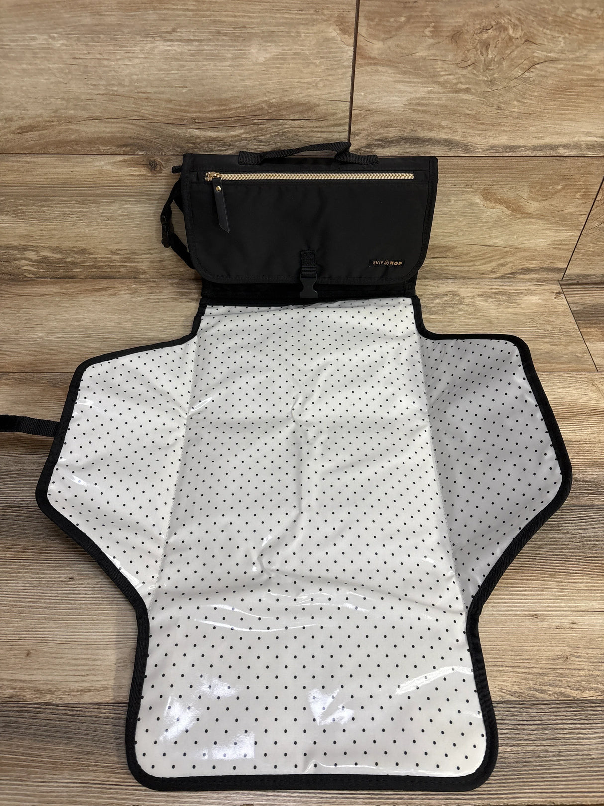 Skip Hop Pronto Changing Station Black