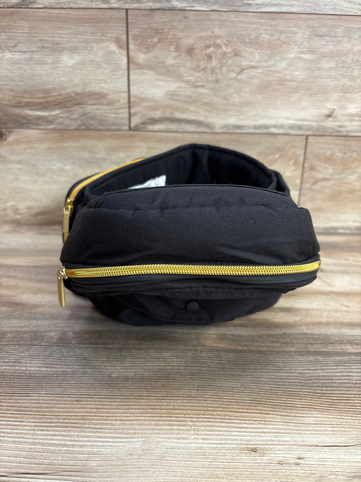 Tushbaby Hip Carrier in Black/Gold up to 45lbs