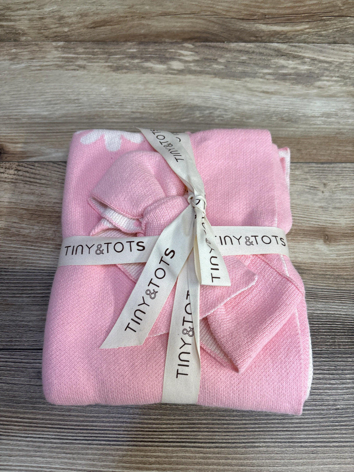 NEW Tiny&Tots Swaddle Blanket and Bow Headwrap Set, Pink