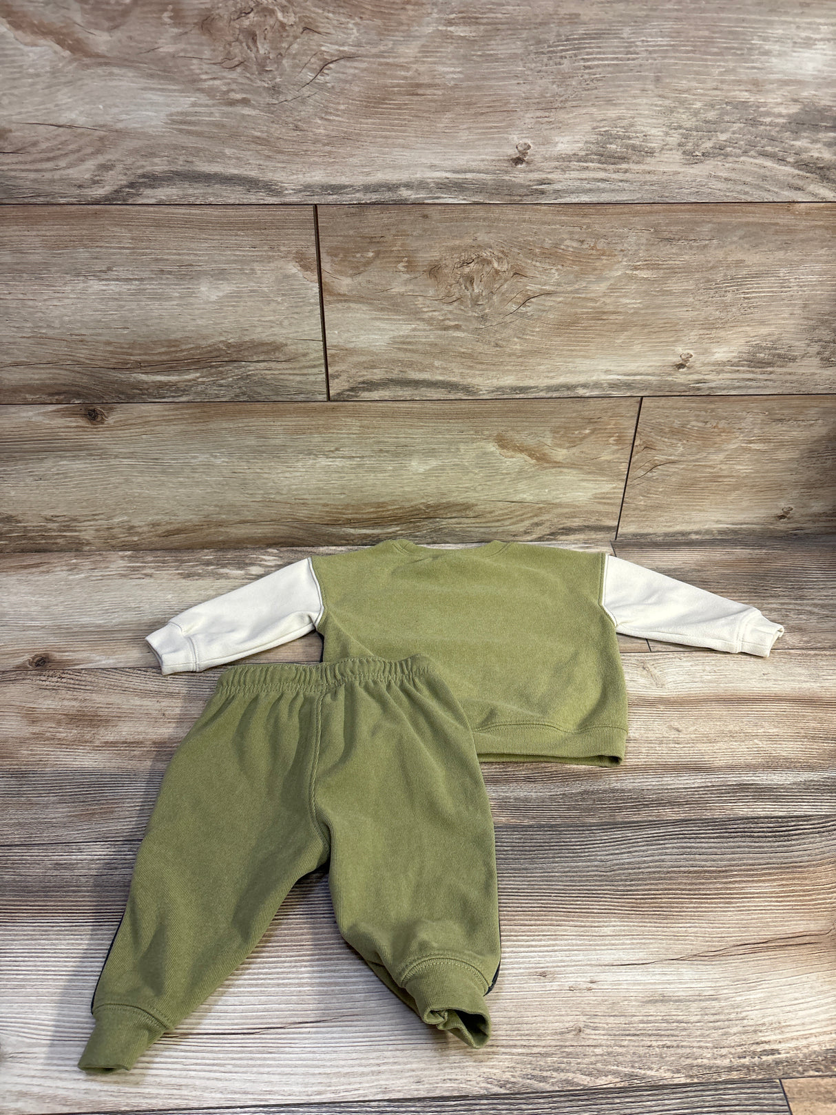 Carter's 2pc Pullover Sweatshirt & Joggers Set Green sz 9m