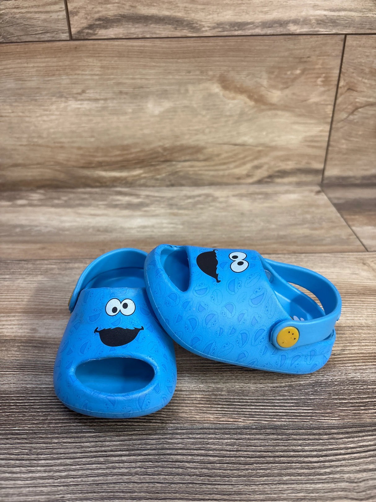 Ground Up Cookie Monster Clog Sandals Blue sz 4c