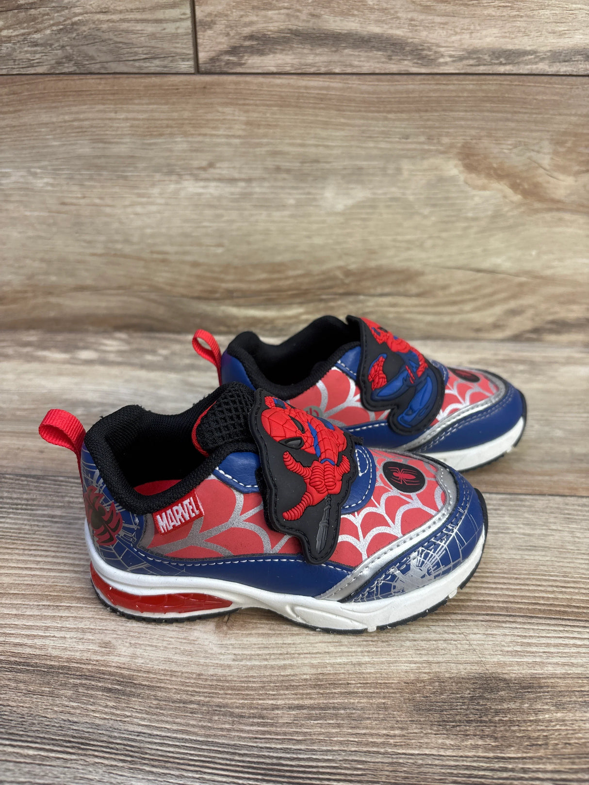 Marvel Spider-Man Light Up Sneakers Red sz 8c