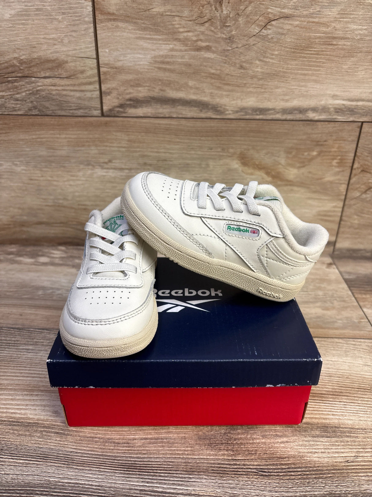 NEW Reebok Club C Tennis Sneakers in Chalk sz 7c