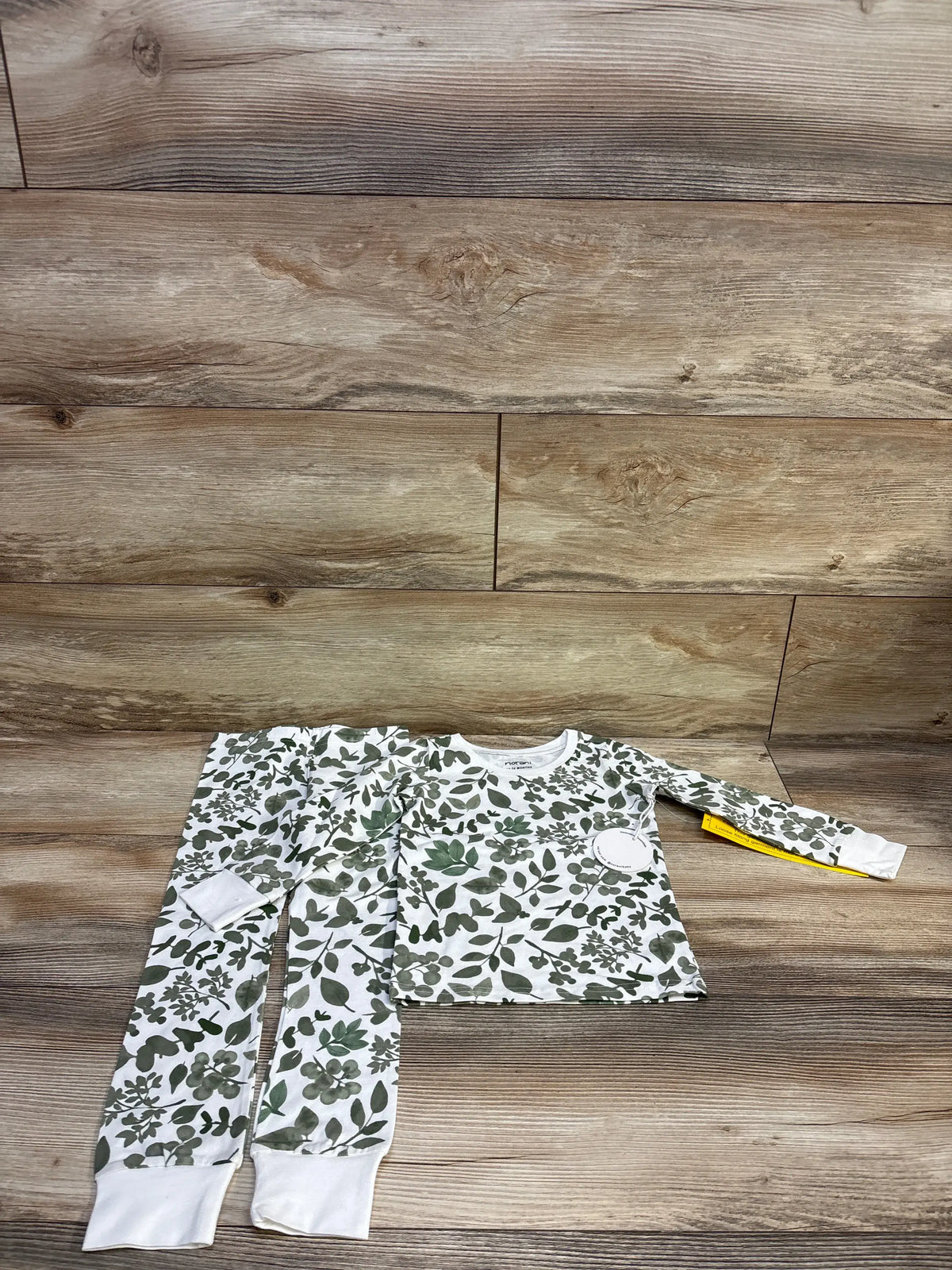 Norani Baby 2pc organic pajama set in white with green leaf print, size 12-24m