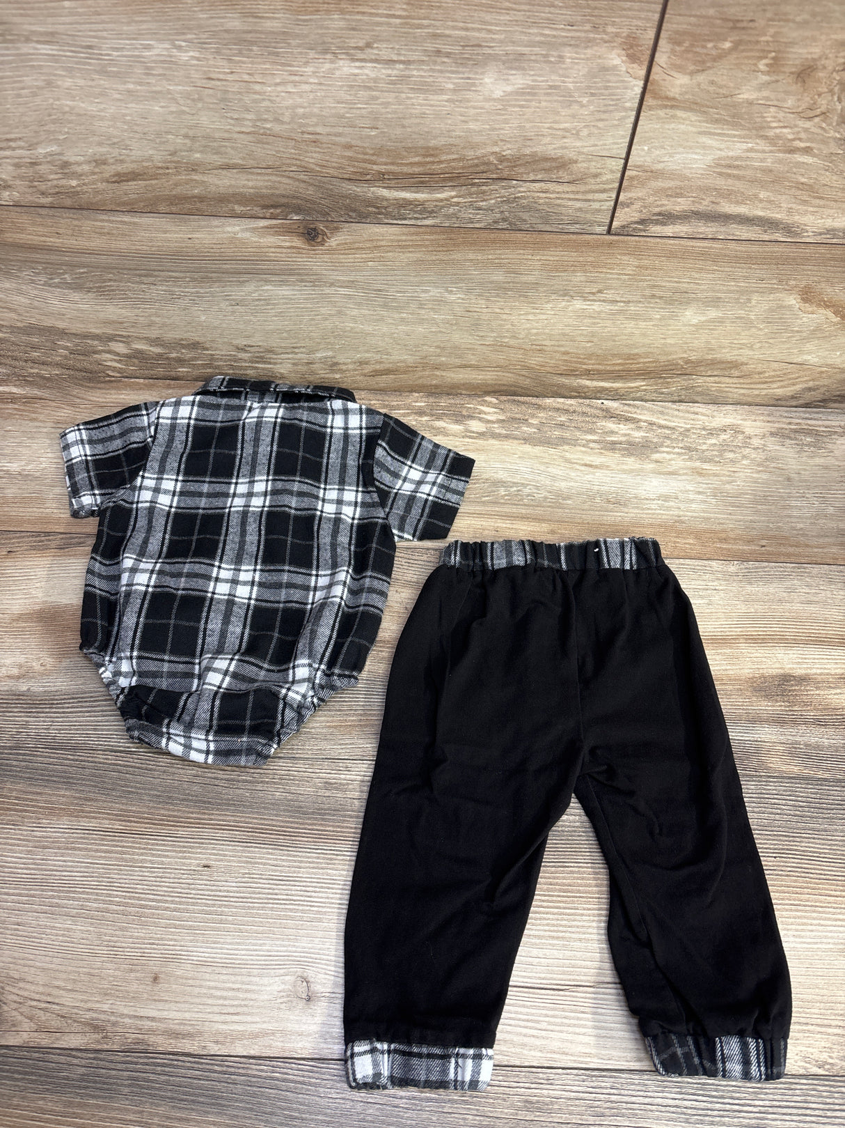 3pc Button Up Plaid Bodysuit & Bottoms Set Black sz 6-9m