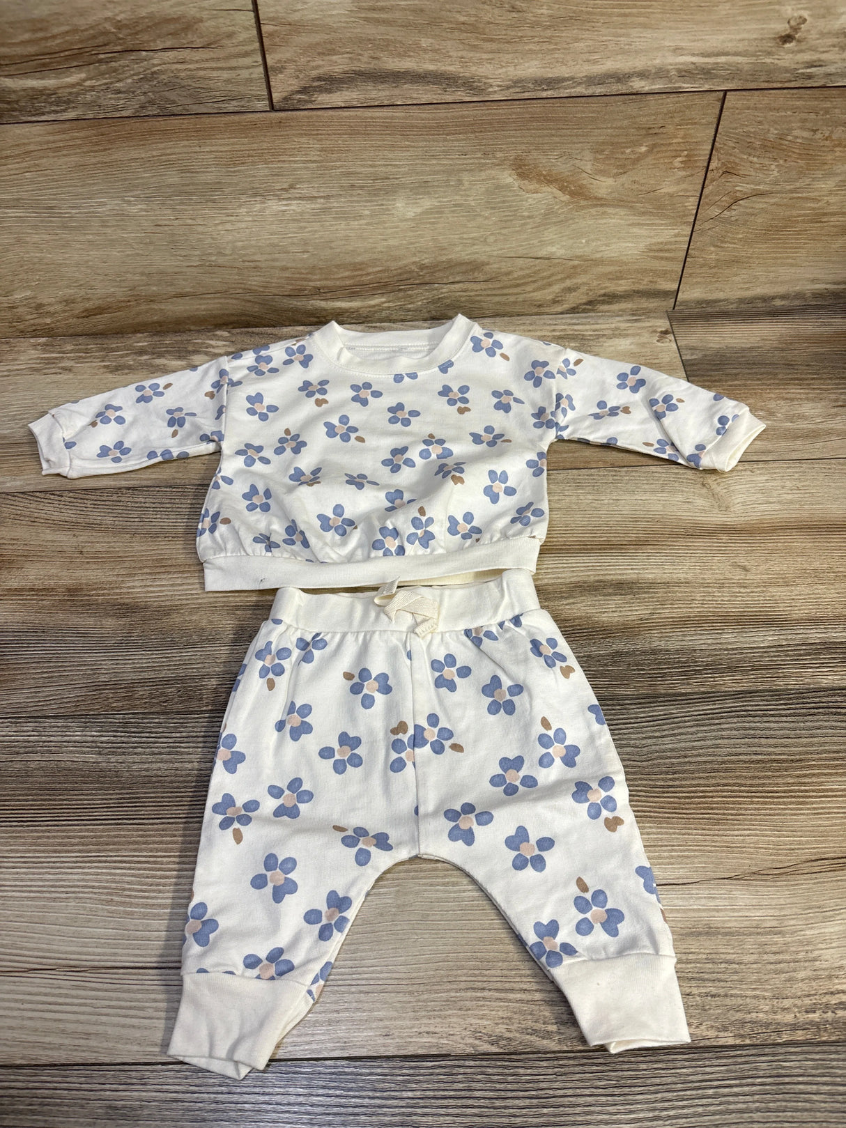Just One You 2pc Floral Long Sleeve Shirt & Pants Set White sz 3m