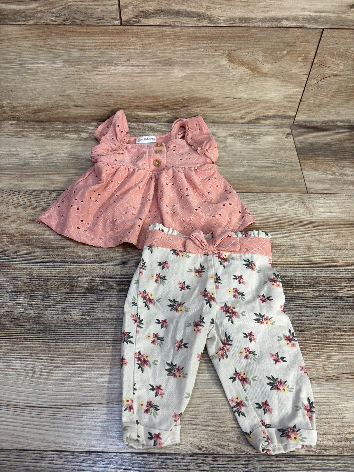 Daisy Fuentes 2pc Eyelet Top & Bottoms Set Pink sz 0/3m