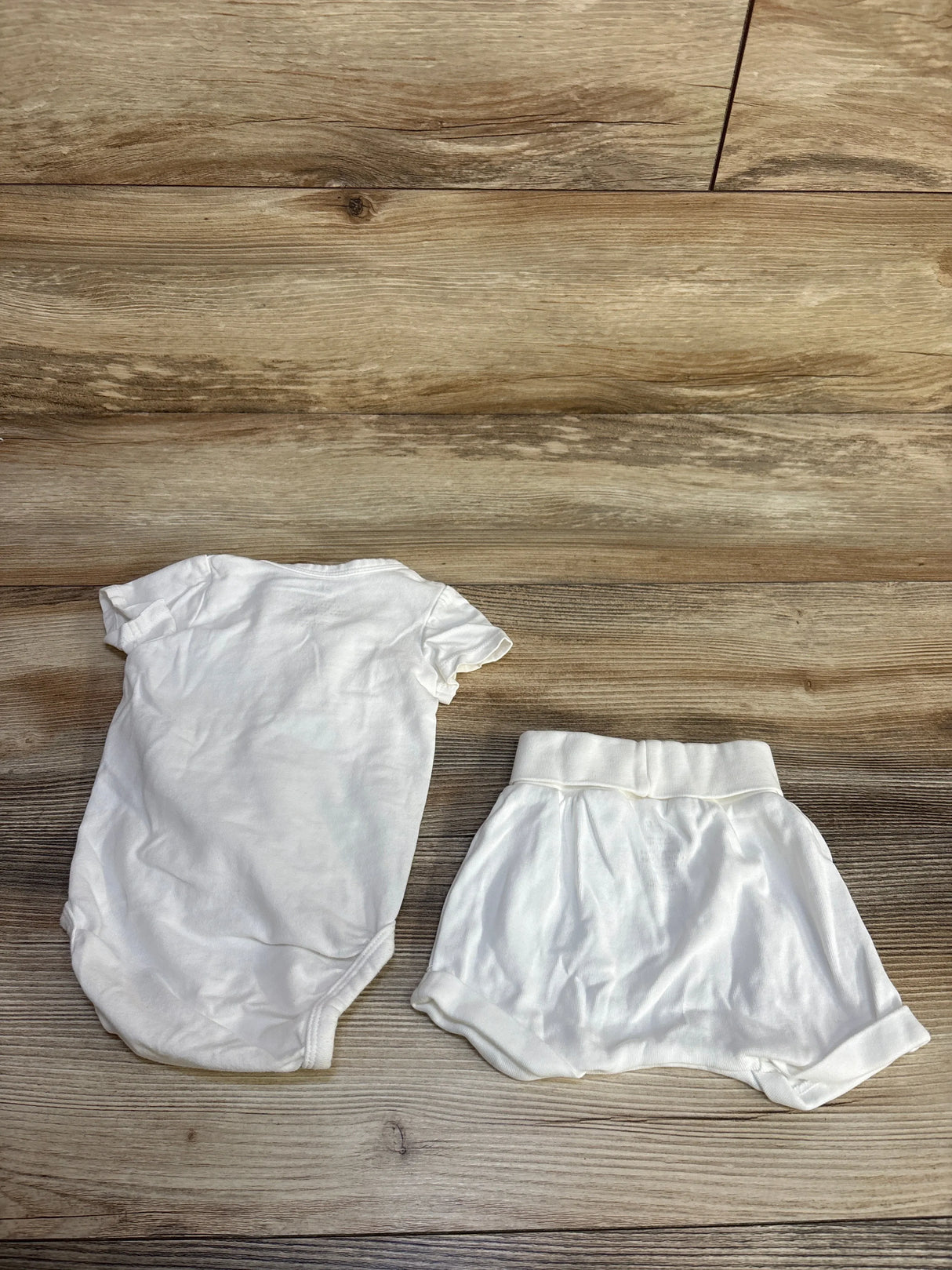 H&M 2pc Kimono Bodysuit & Foldover Shorts Set White sz 3m