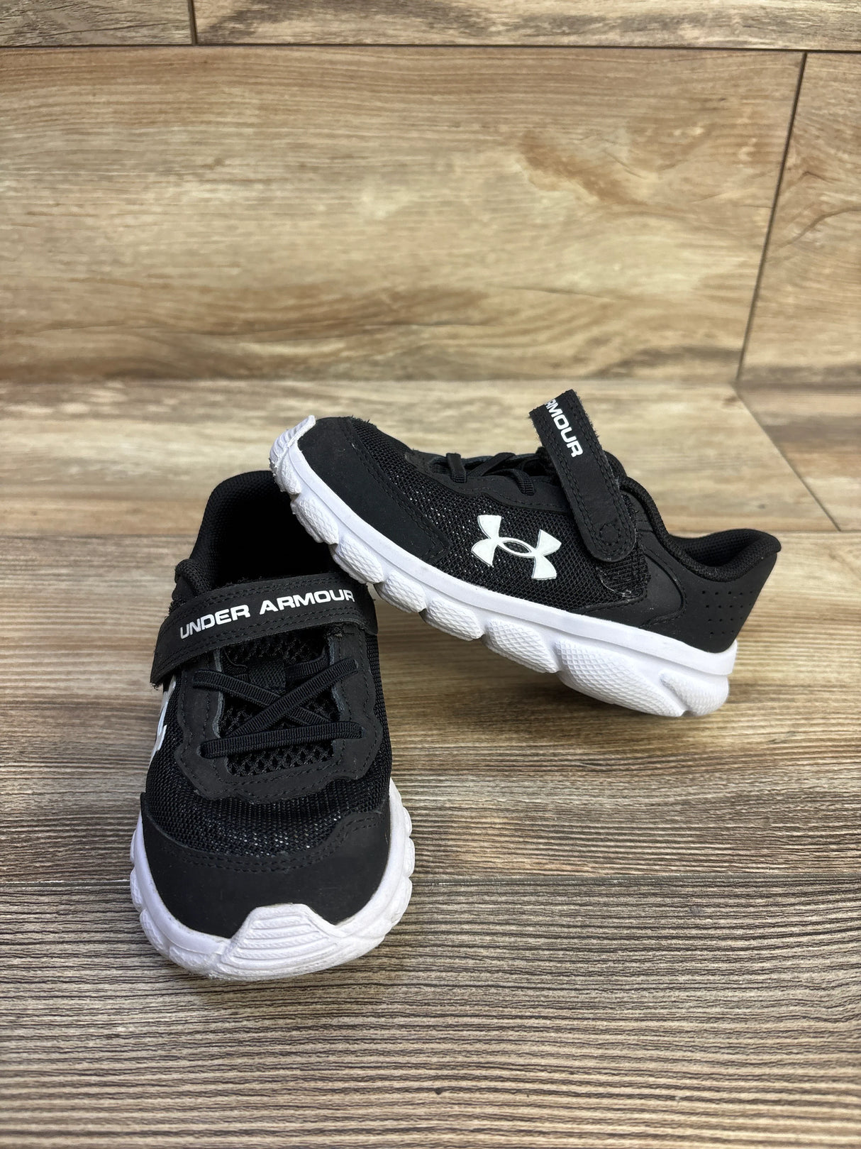 Under Armour Assert 10 Alternate Closure Sneakers Black sz 8c
