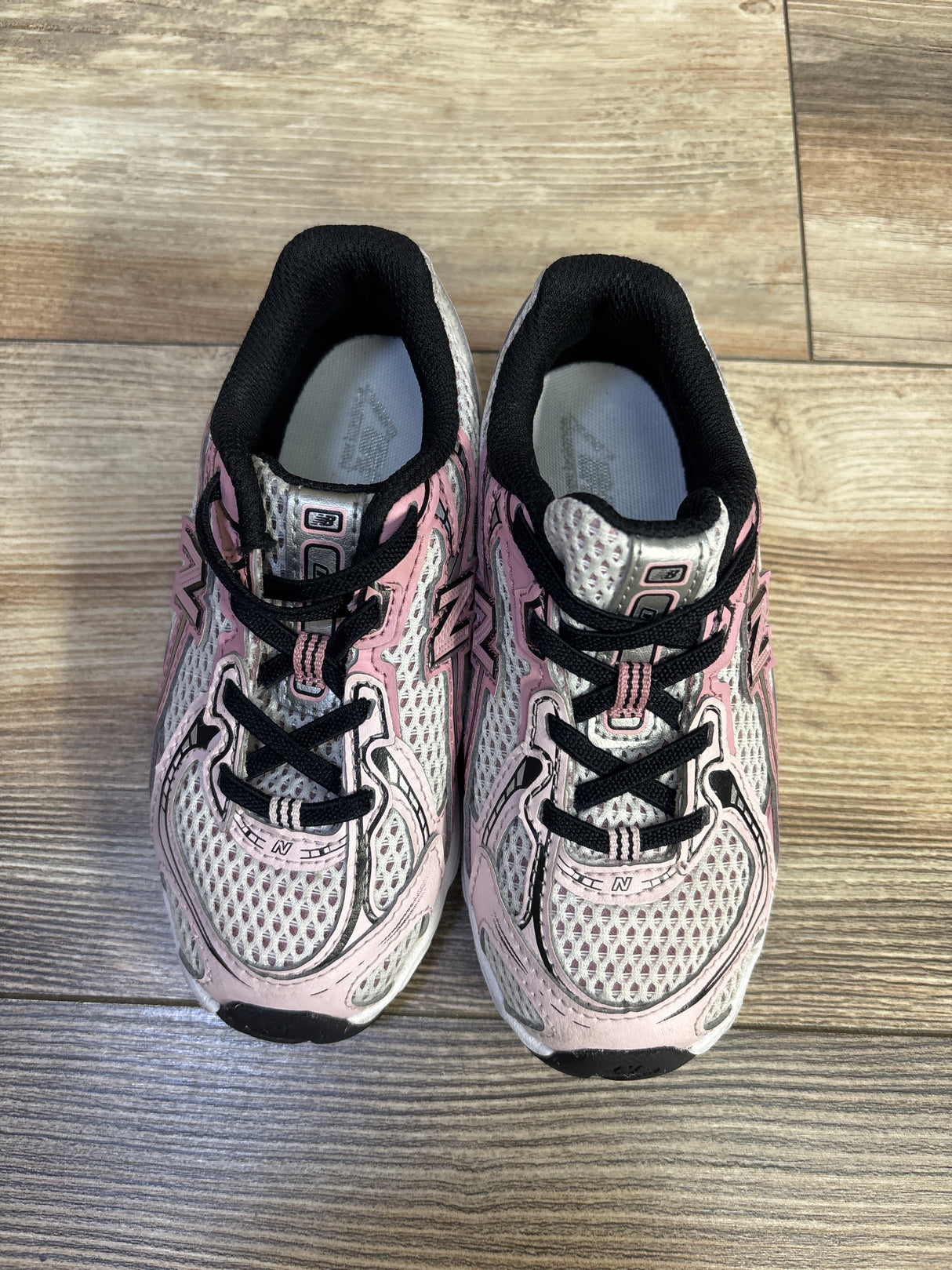New Balance 740 Sneakers White/Pink sz 10c