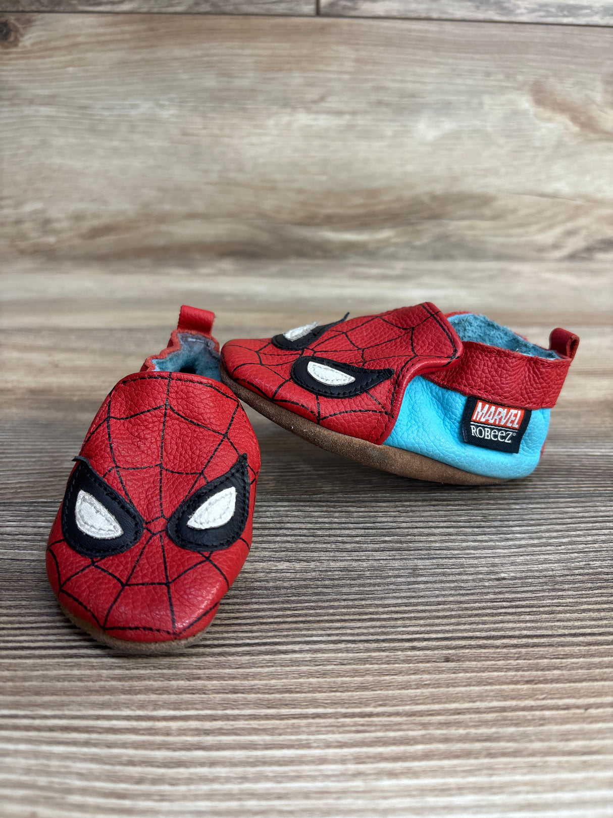 Robeez x Marvel Little Web Crawlers Crib Shoes Red sz 2c