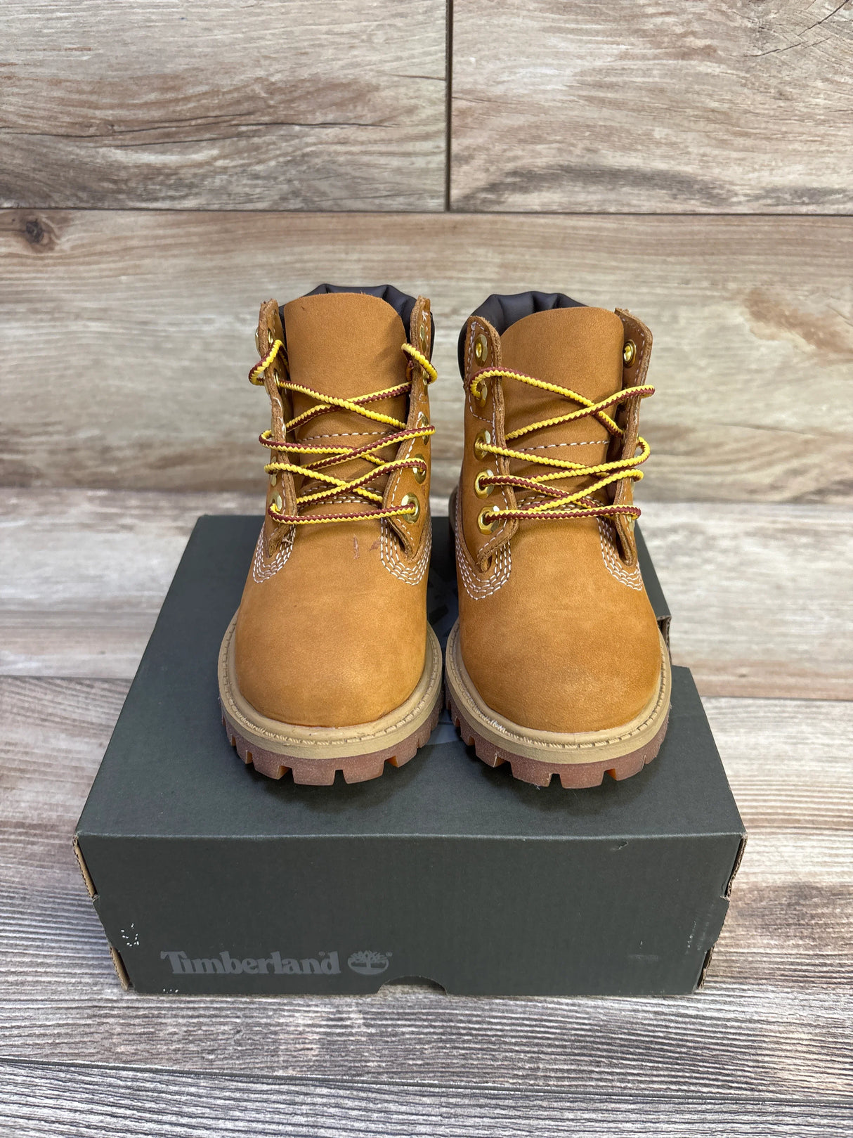 Timberland 6'' Premium Waterproof Boots in Wheat sz 7c