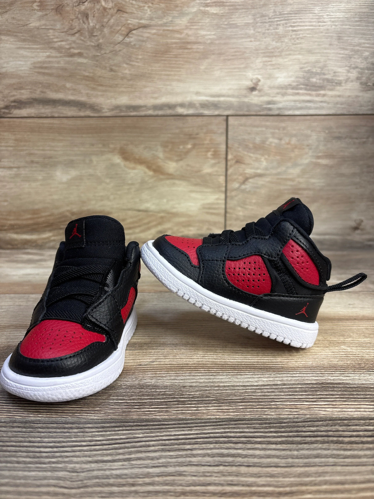 Jordan Access TD 'Bred' Sneakers sz 4c