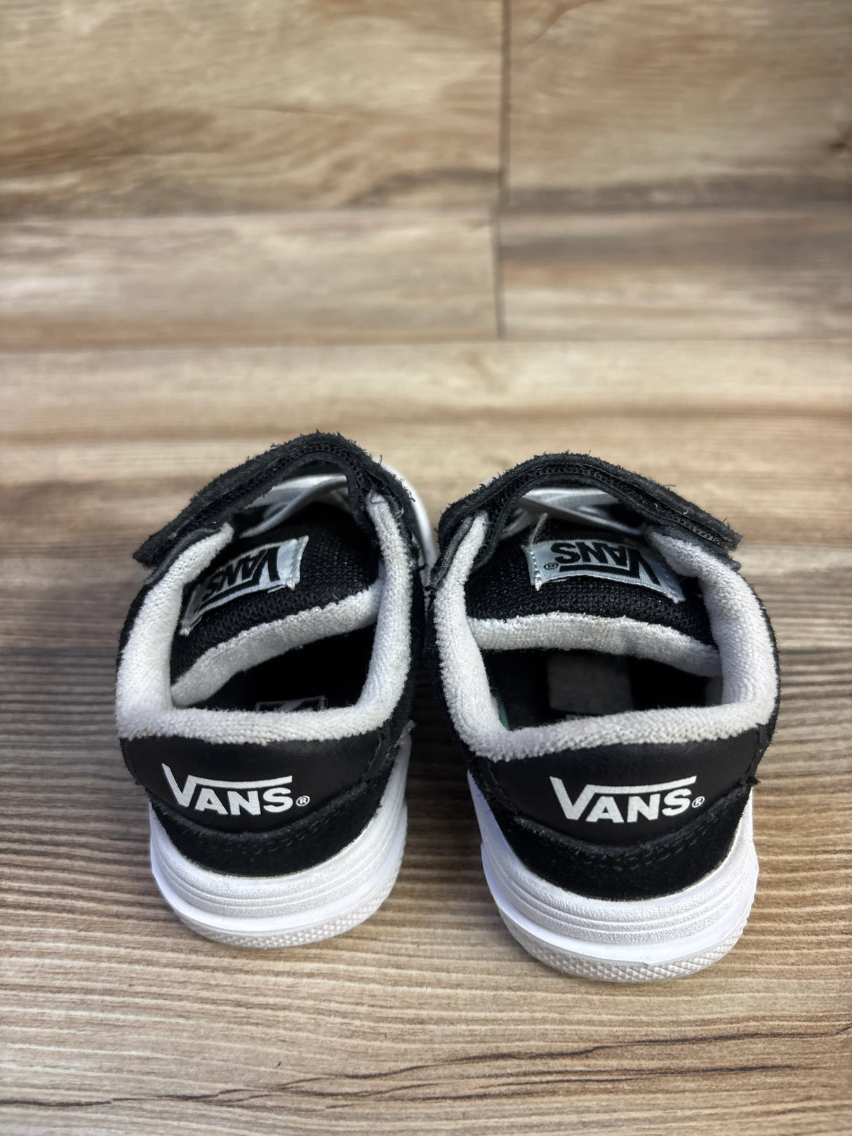 Vans Hylane Sneakers Black sz 4c