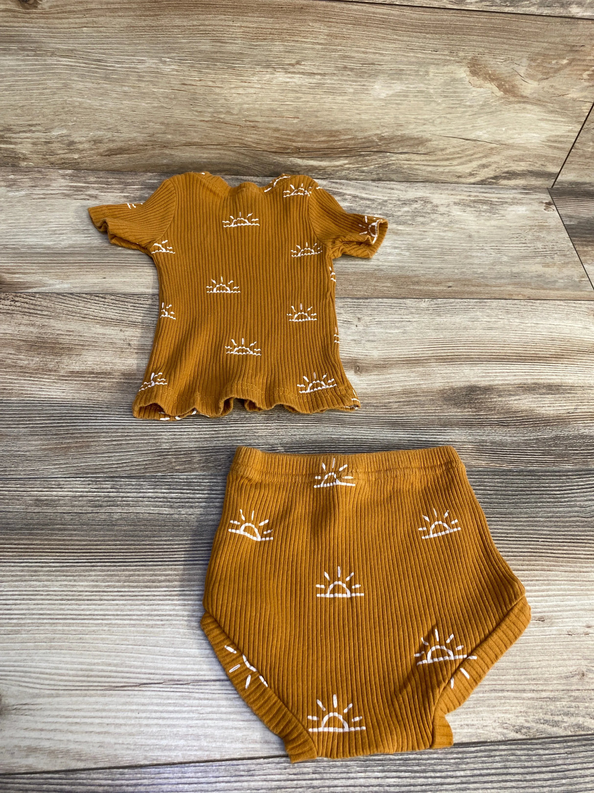 2pc Ribbed Shirt & Shorts Brown sz 6-9m - Me n Mommy To Be
