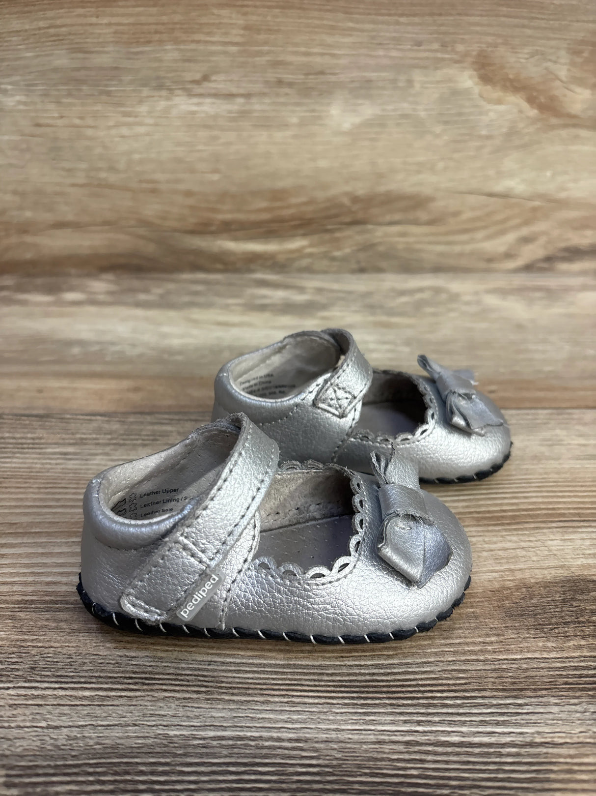Pediped Grip 'n' Go Betty Mary Janes Silver sz 4/4.5c