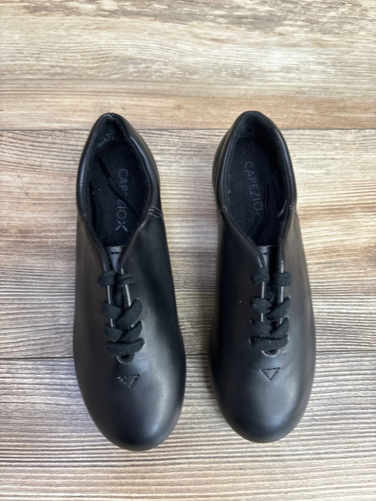 NWOT Capezio Tic Tap Toe Tap Shoes Black sz 1.5Y