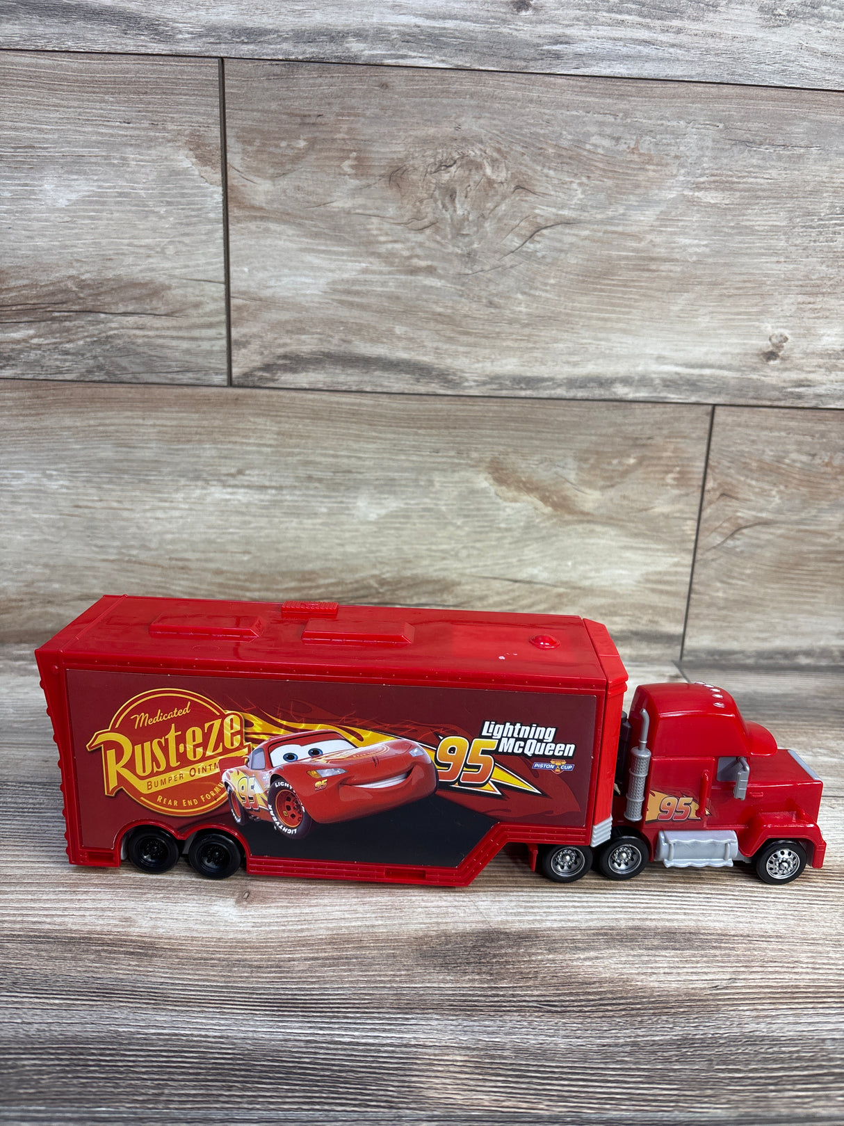 Disney Pixar Cars Transforming Mack Hauler Playset