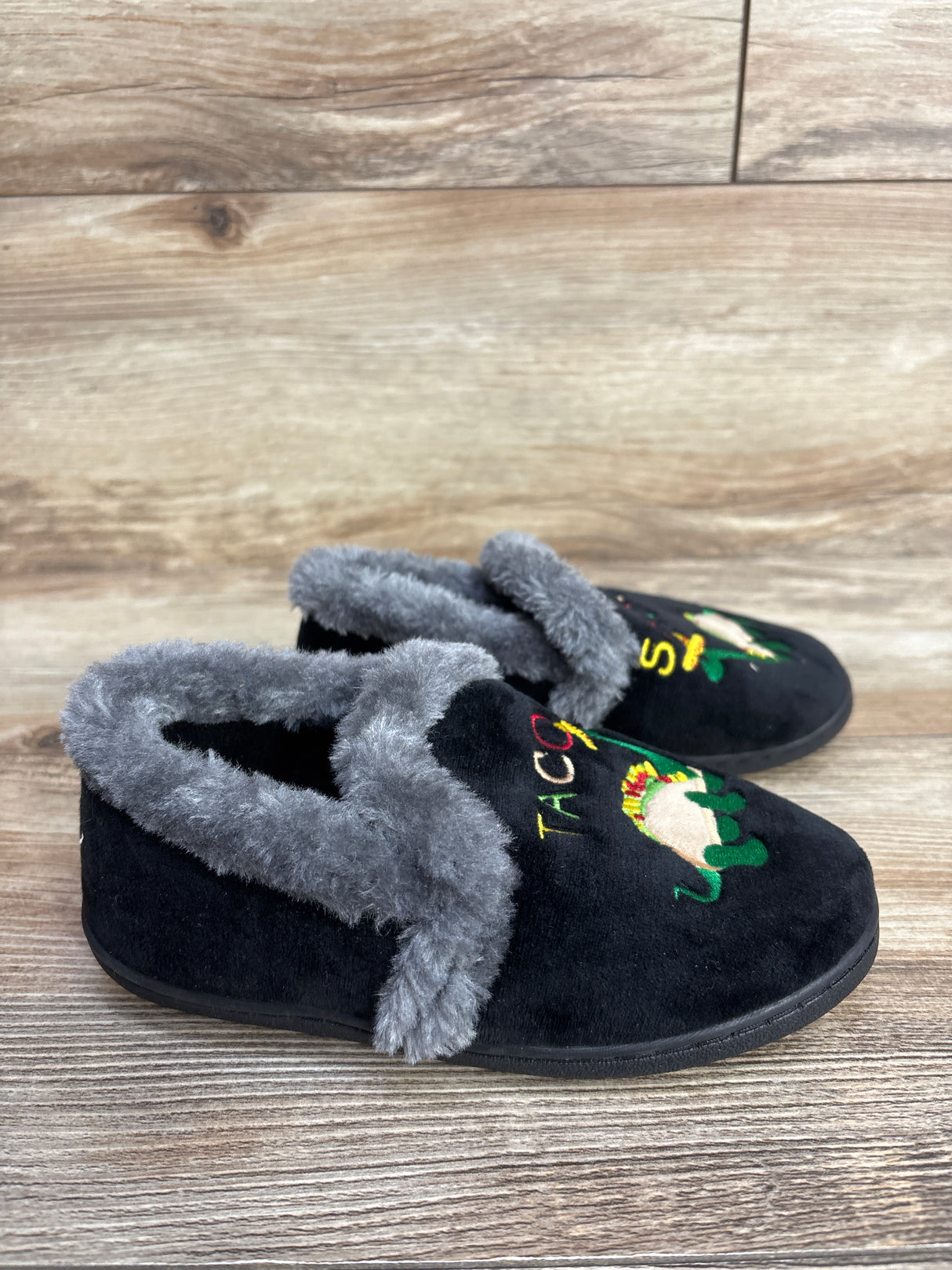 Wonder Nation Taco Saurus Slippers Black sz 11-12c