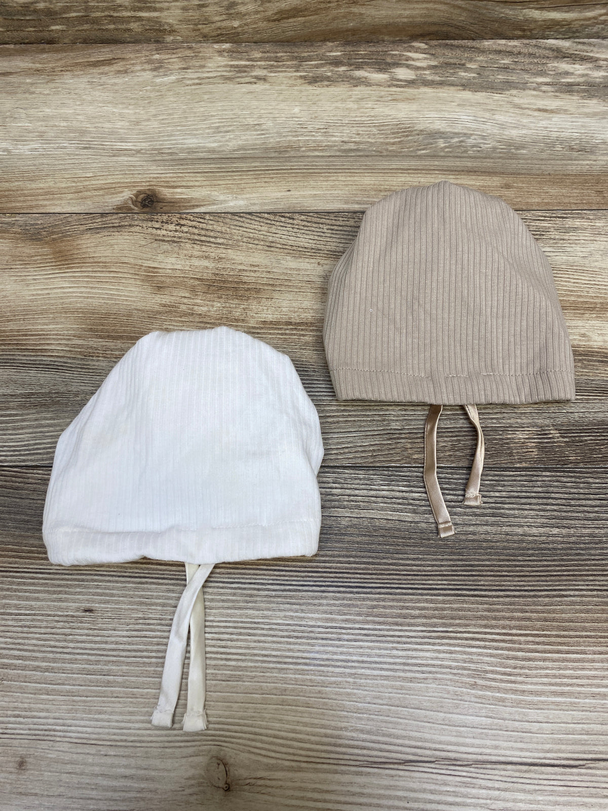 Aarin & Co 2pk Satin-Lined Adjustable Turban Tan/White sz 0-4m