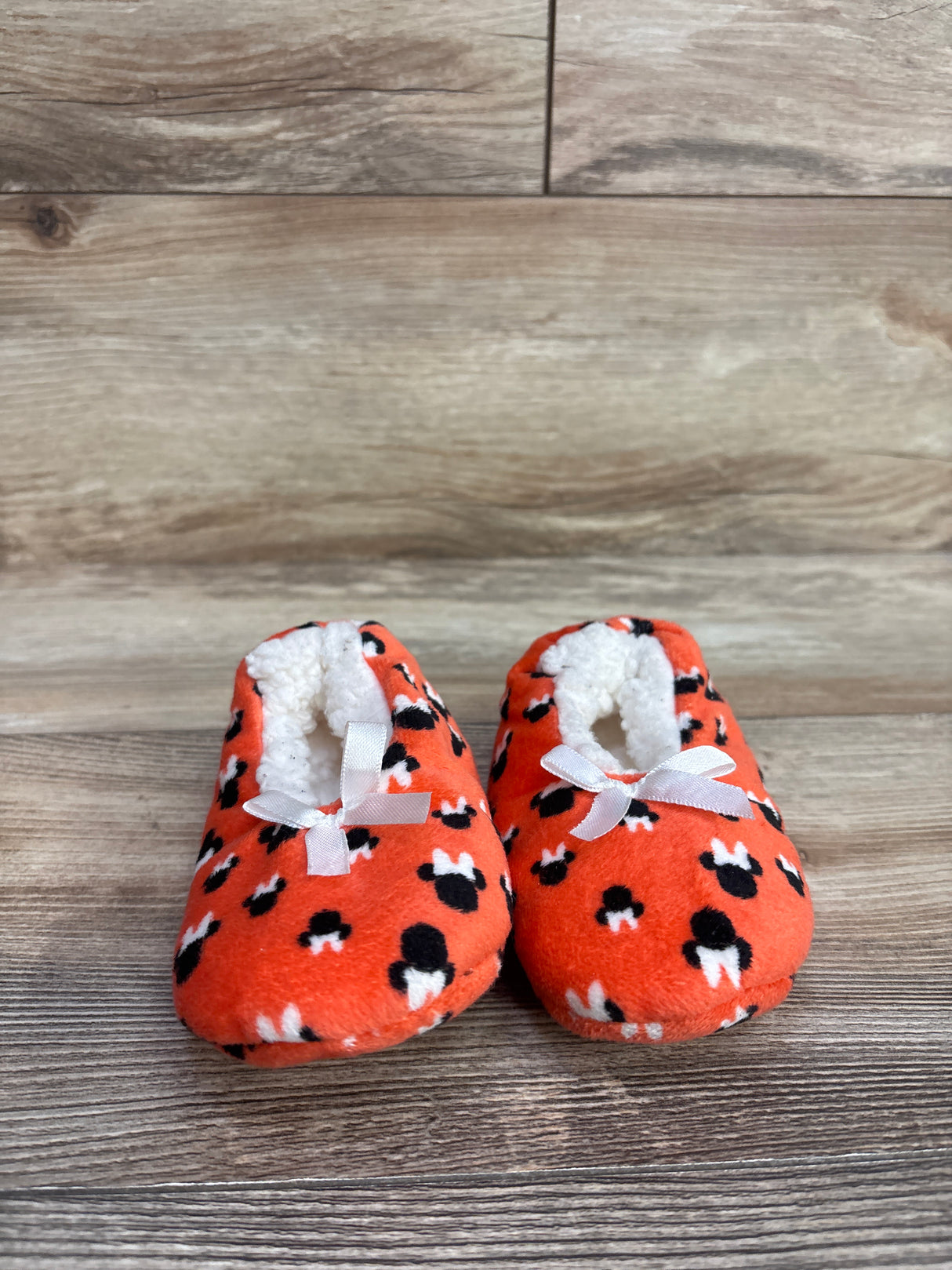 Minnie Mouse Slippers Pink sz 6/7c