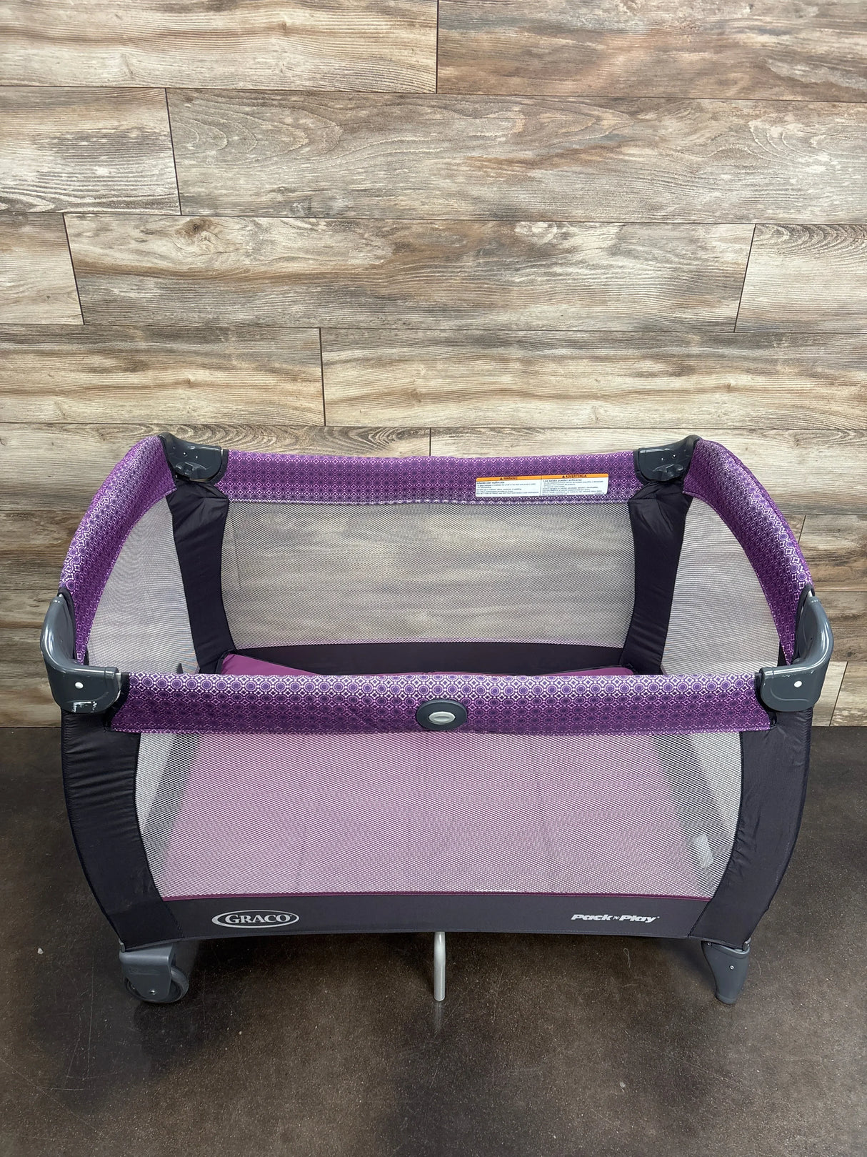 Graco Pack 'n Play Playard with Reversible Seat & Changer LX in Turner