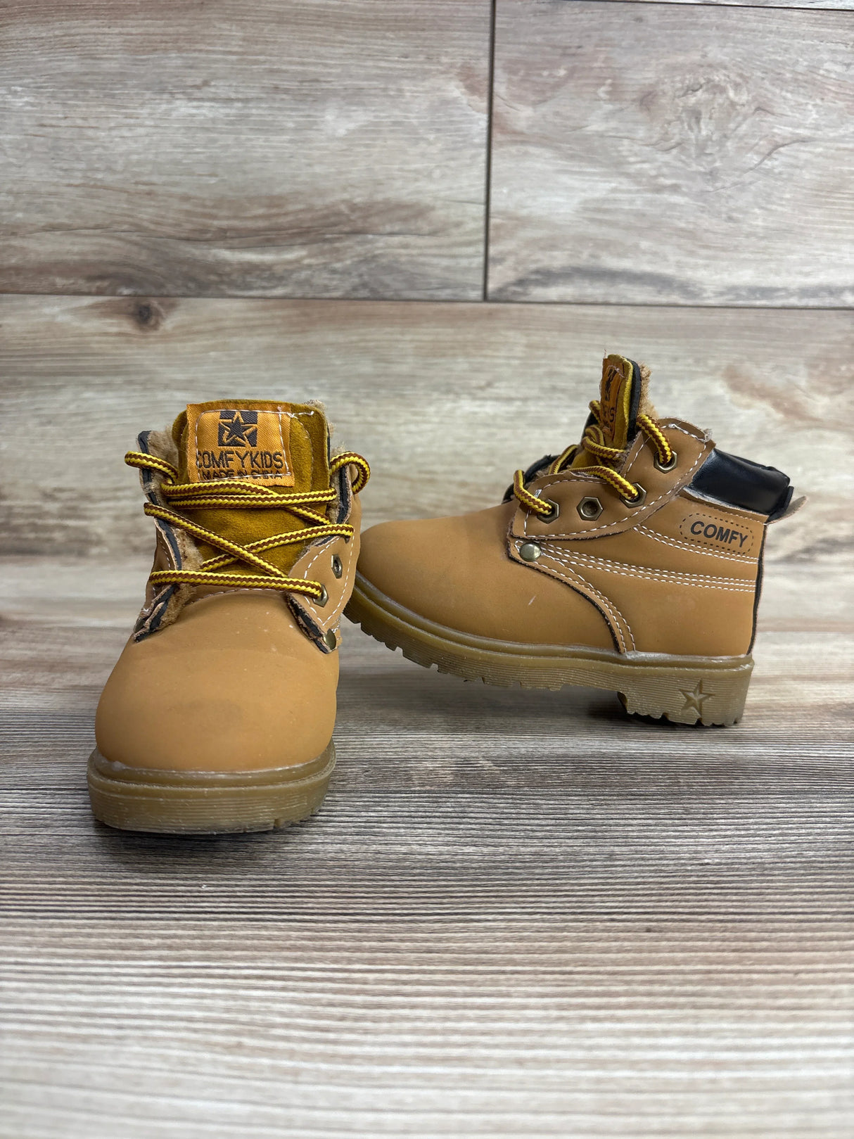 Comfy Kids Lace-Up Boots With Faux Fur Lining Tan sz 9c