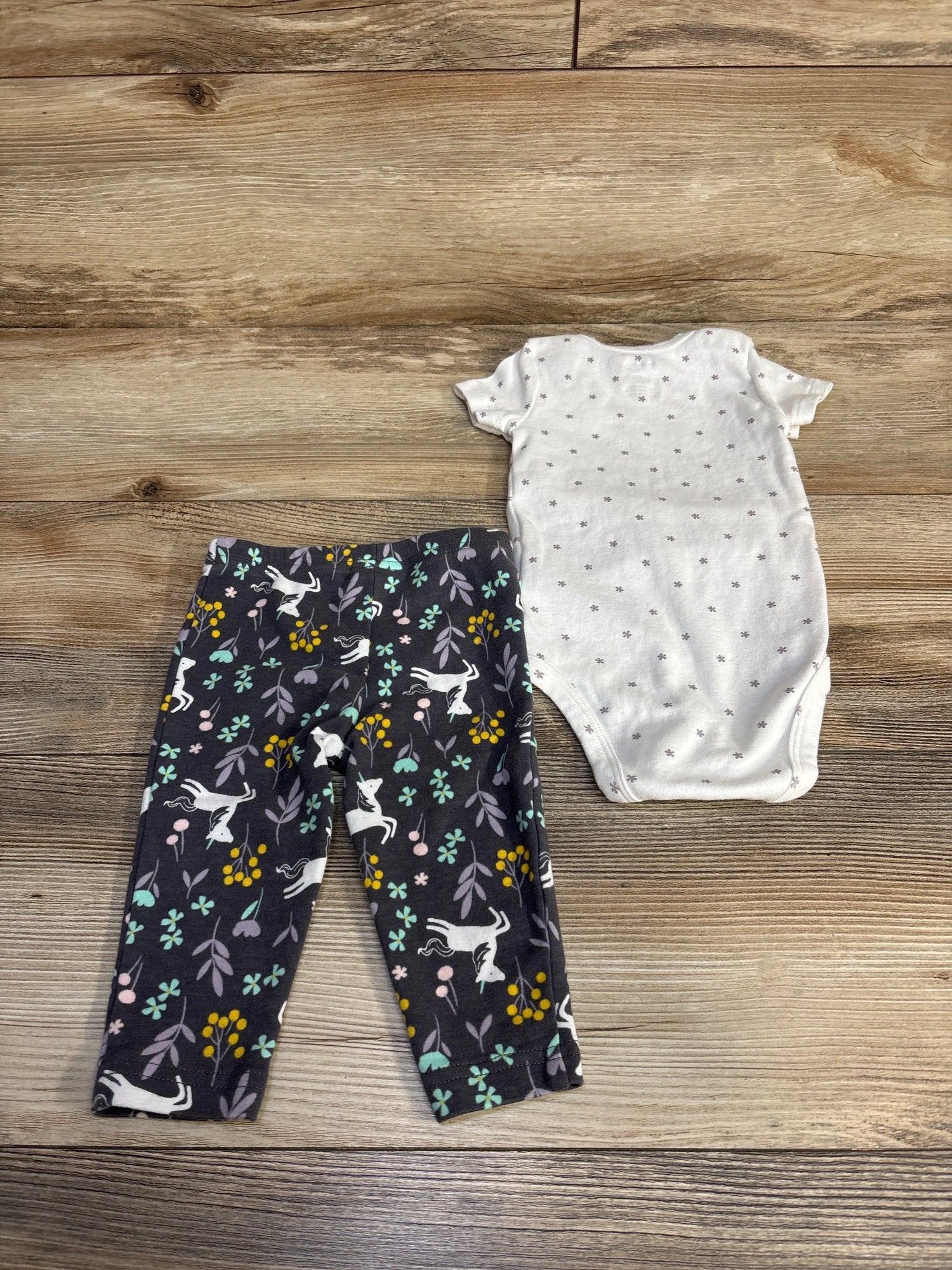 Simple Joys 2pc Bodysuit & Leggings White sz 3-6m - Me n Mommy To Be
