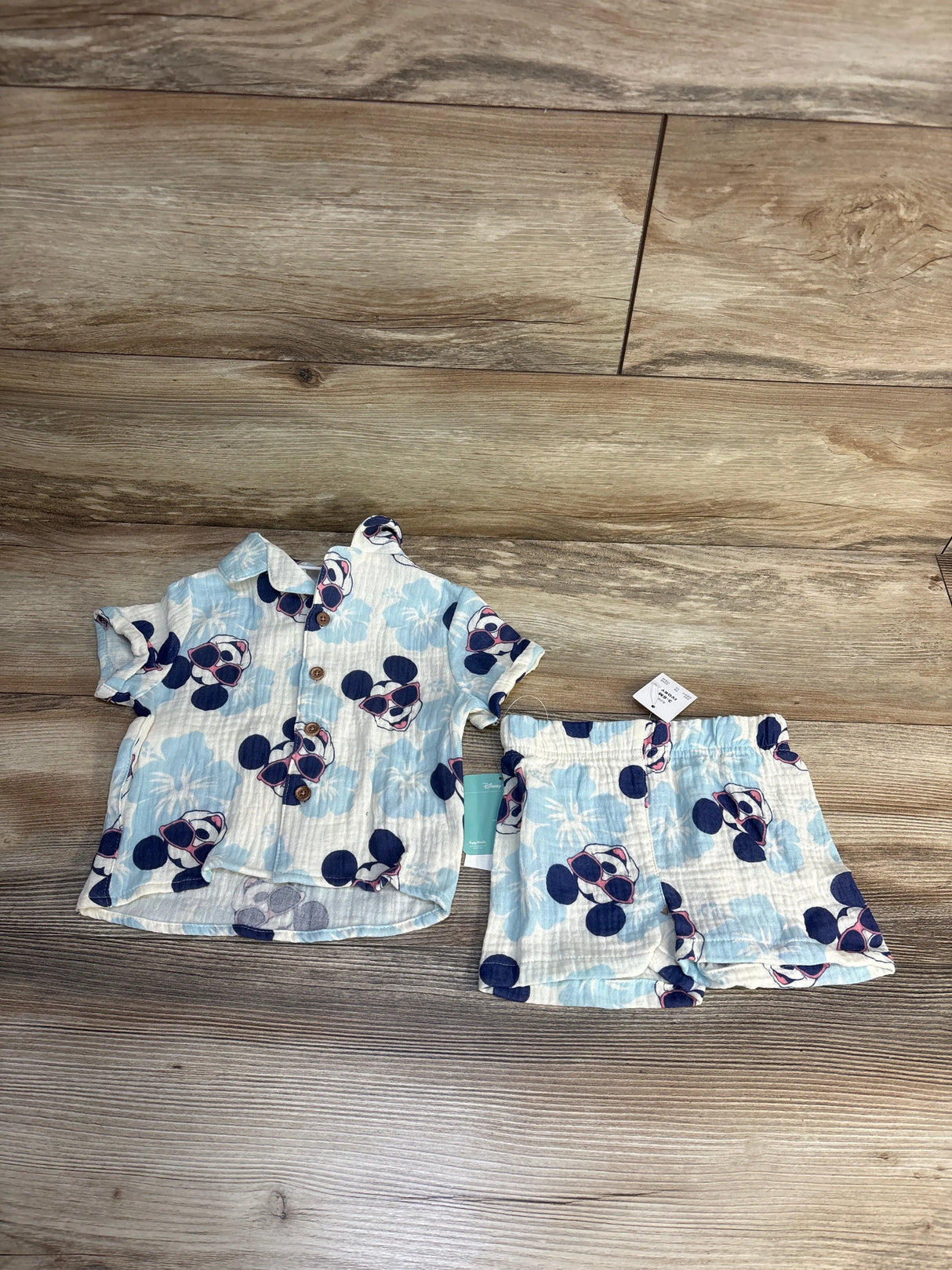 Mickey Mouse baby outfit with sunglasses print, button-up shirt and shorts, size 3-6M