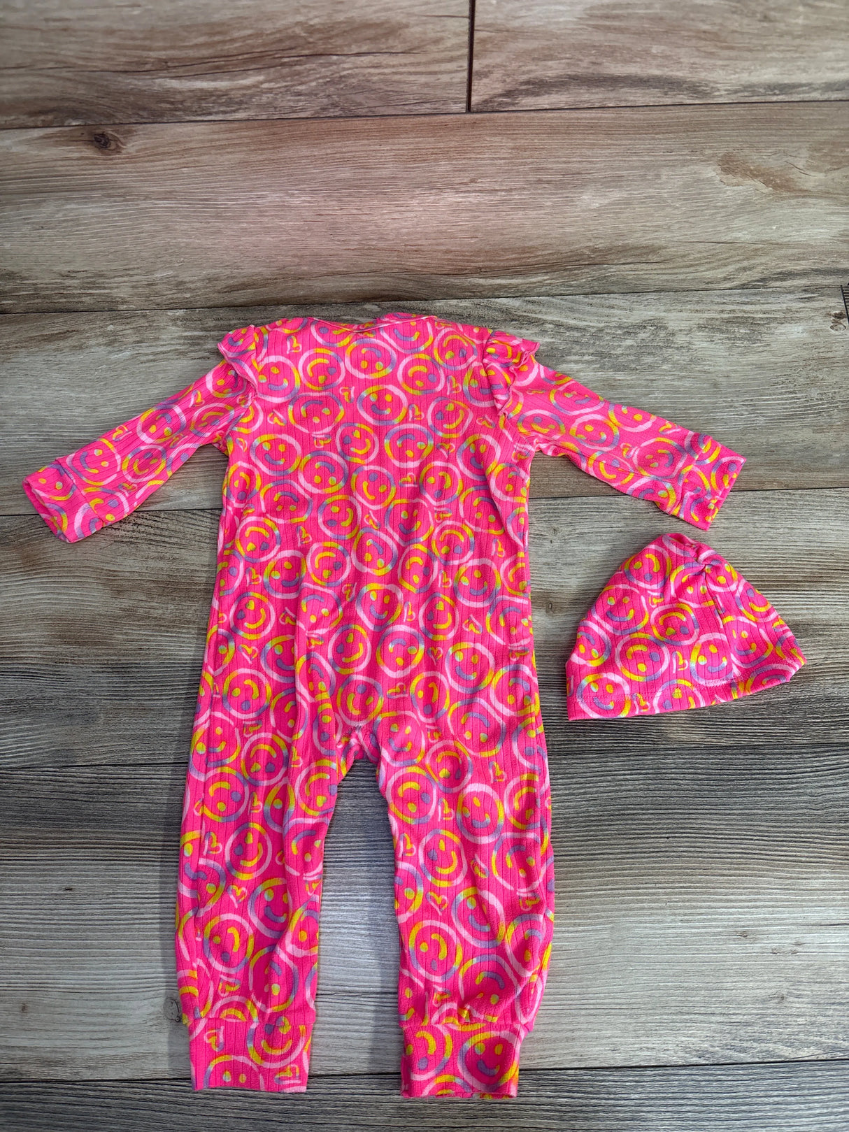 Delia*s Smile Face Ribbed Sleeper Hot Pink sz 3-6m