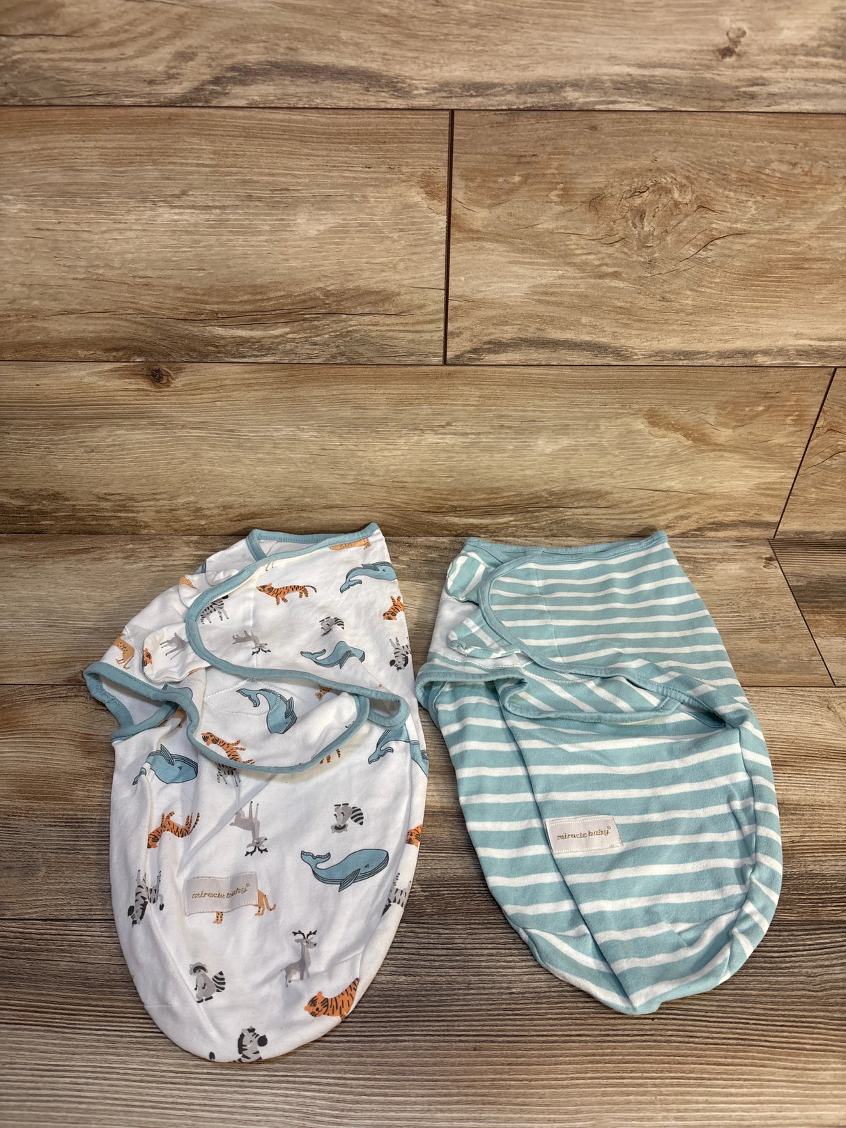 Miracle Baby Striped Swaddle Wrap White sz 0-3m