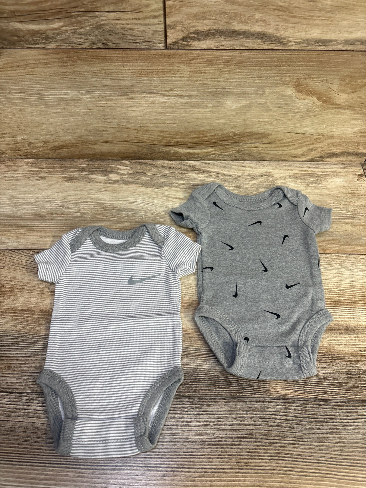 Nike 2pk Bodysuits Grey sz Newborn