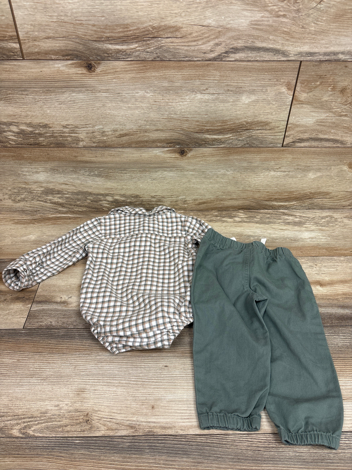 Just One You 2pc Flannel Bodysuit & Pants Set White sz 18m