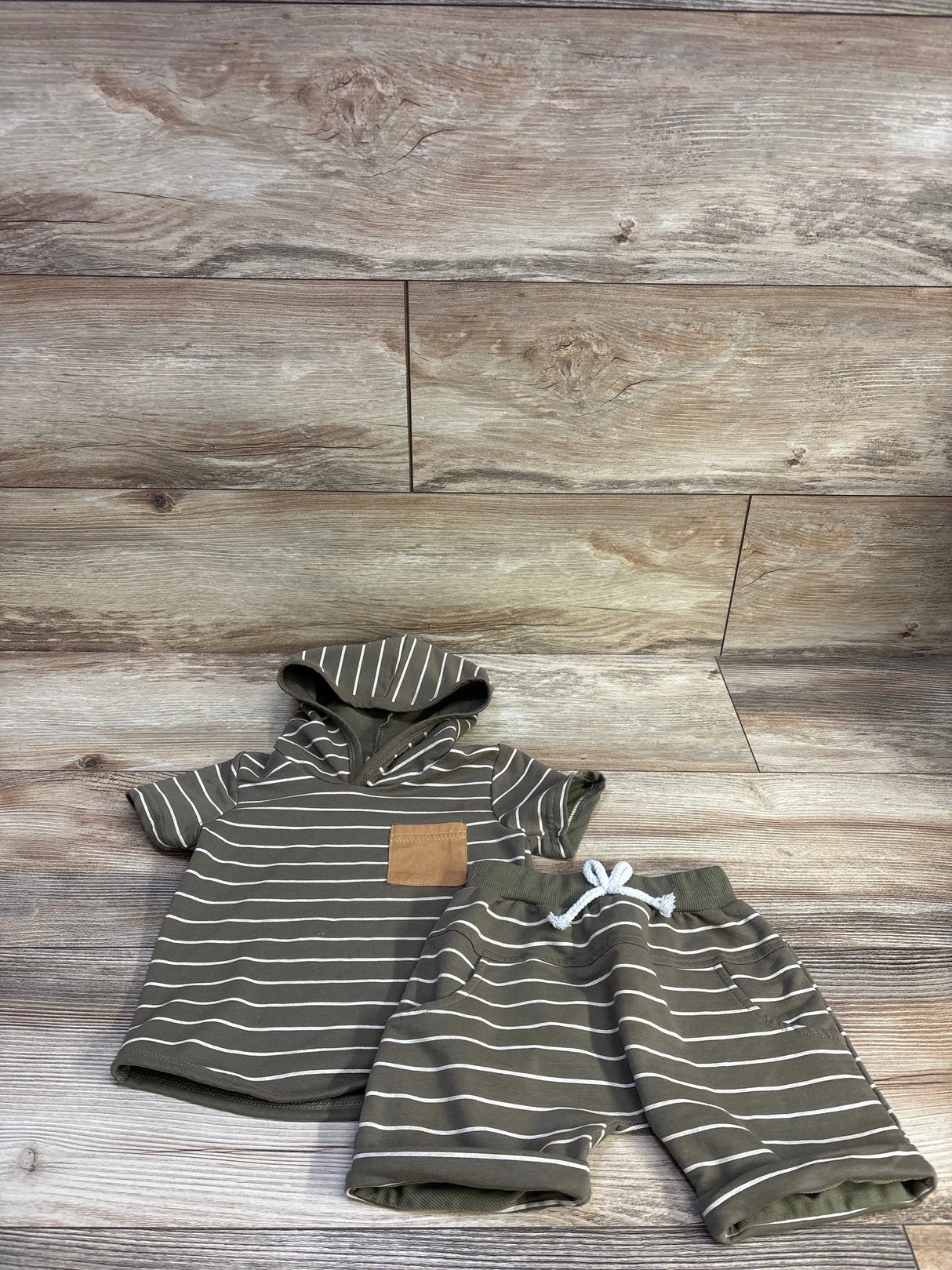 Karesoull 2pc Striped Hooded Shirt & Shorts Set Green sz 2T