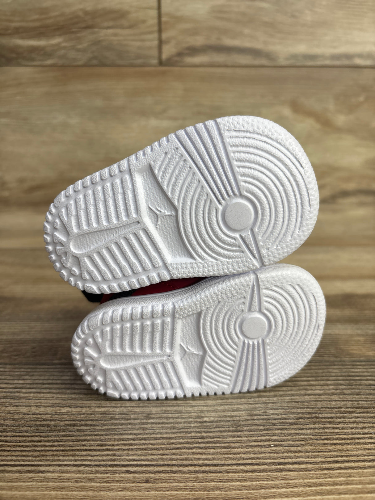 Air Jordan Fadeaway GS 'Gym Red' Sneakers sz 2c