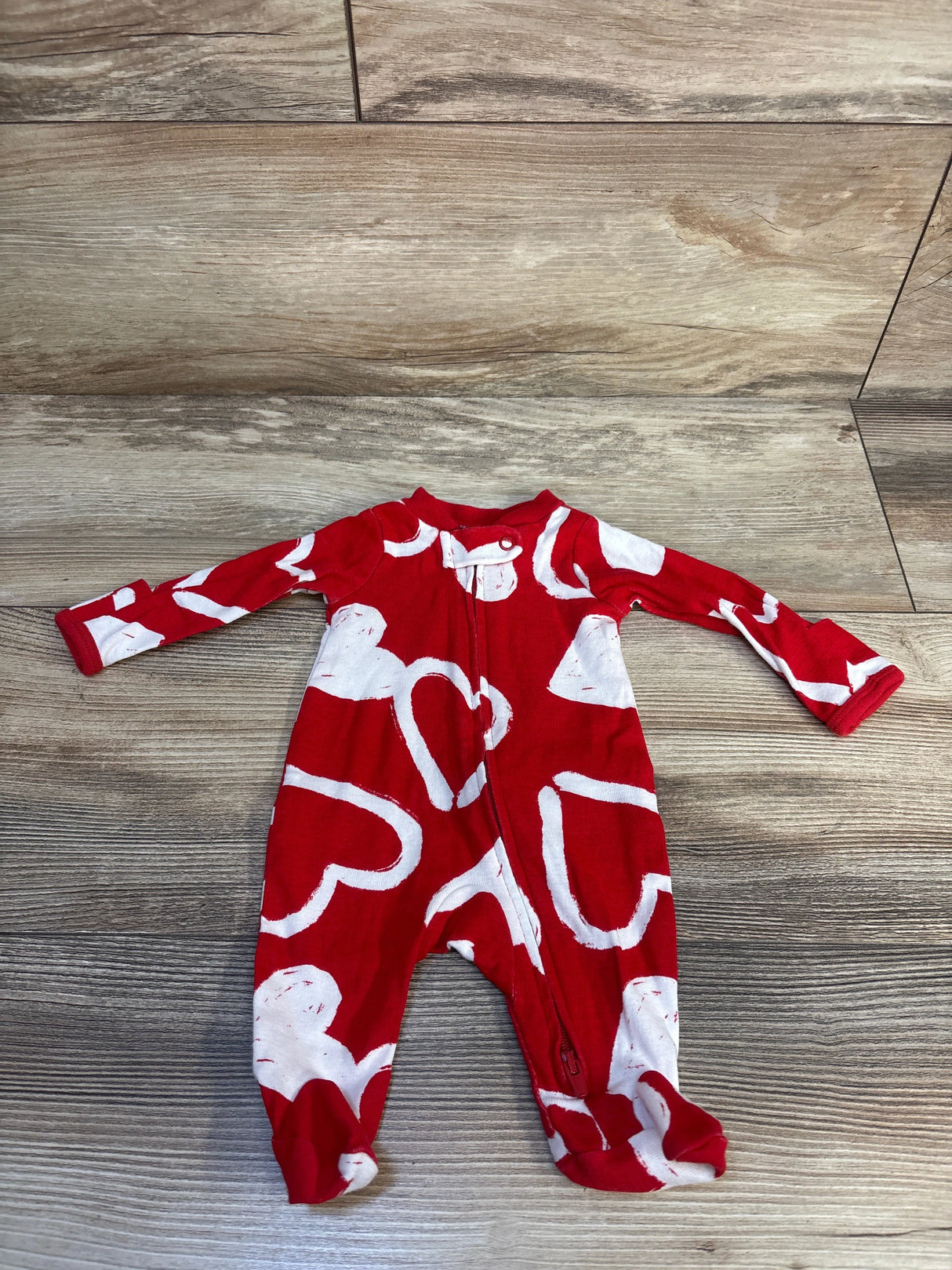 Carter's Heart Print Sleeper Red sz Preemie