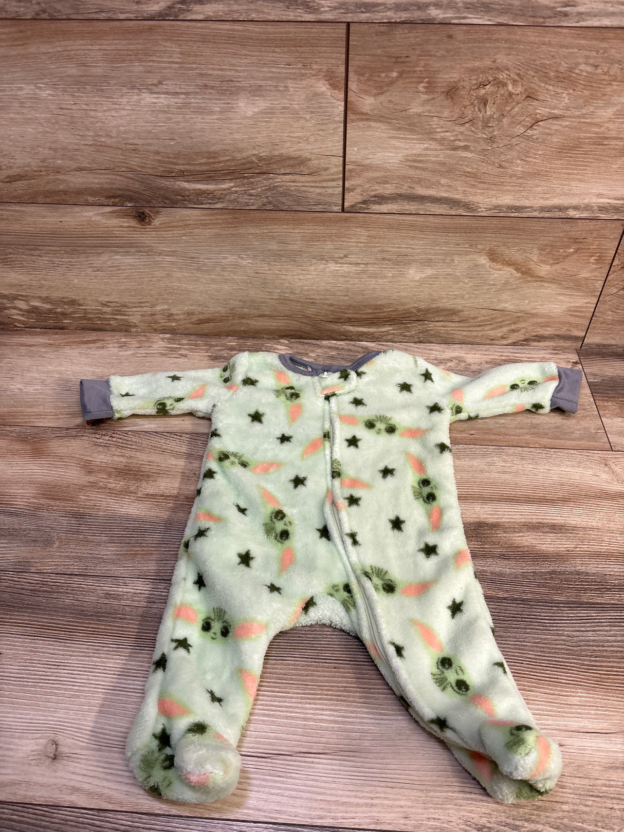 Star Wars Baby Yoda Plush Footed Coverall Green sz 3-6m