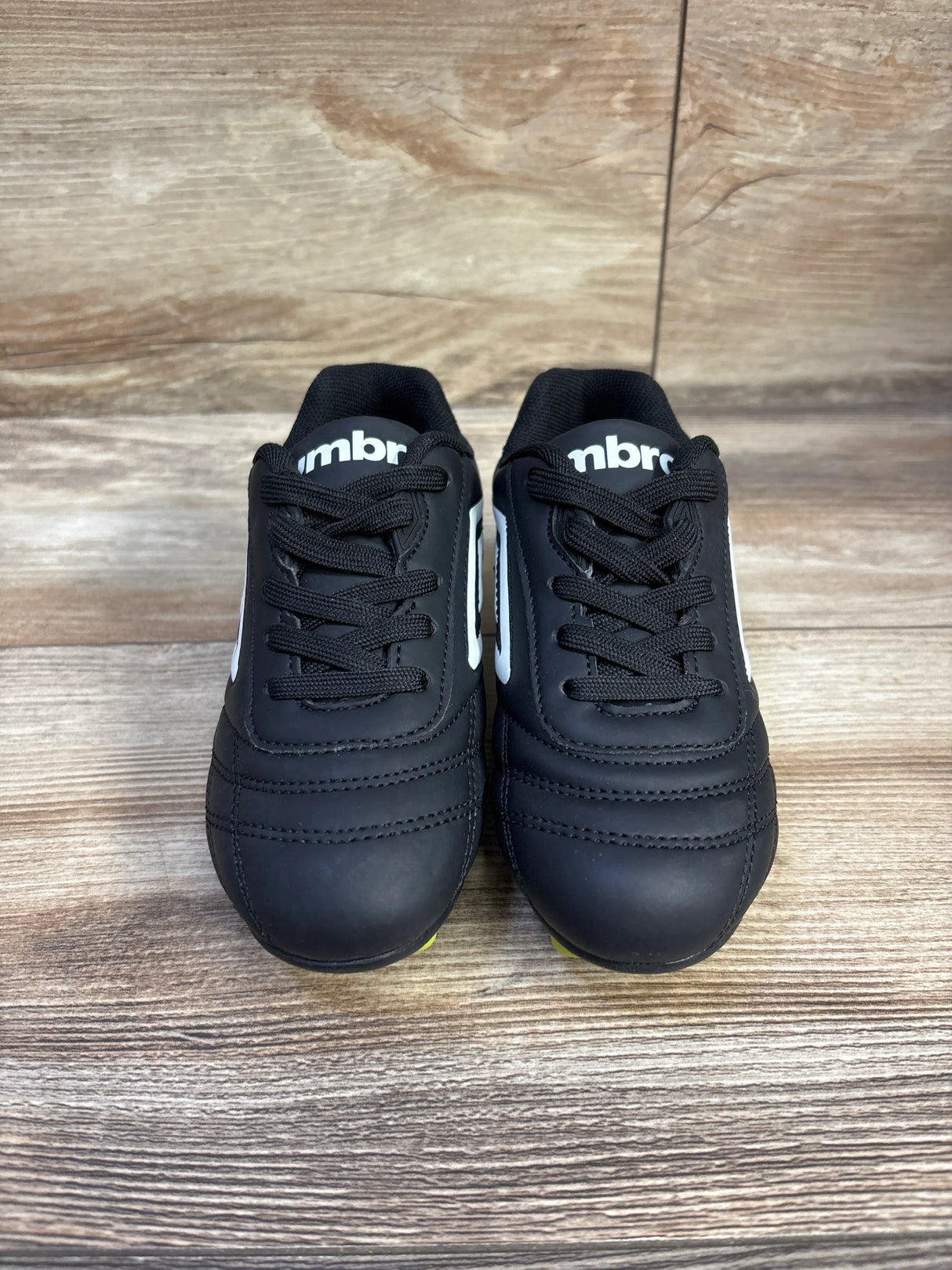 NEW Umbro Soccer Cleats Black sz 11c