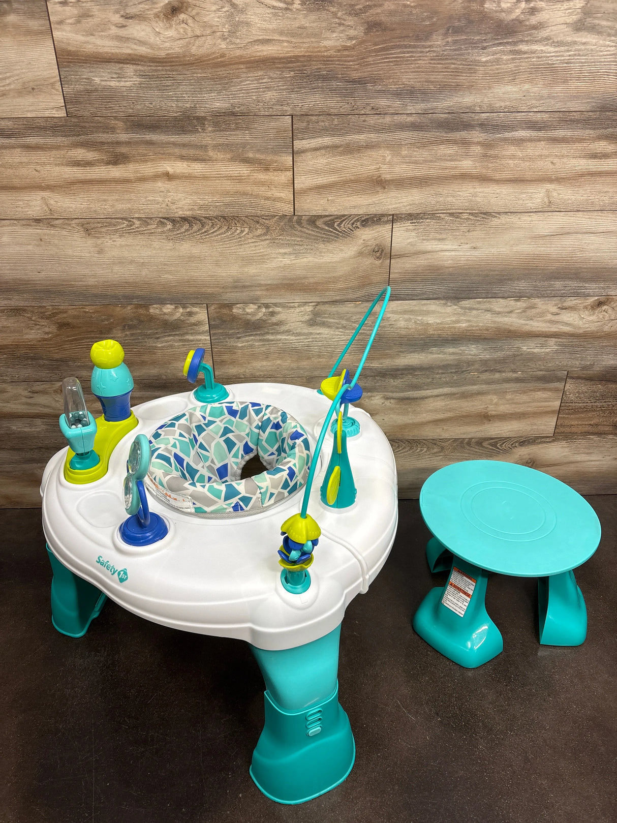 Safety 1st Grow & Go 4-in-1 Baby Activity Center in Oslo